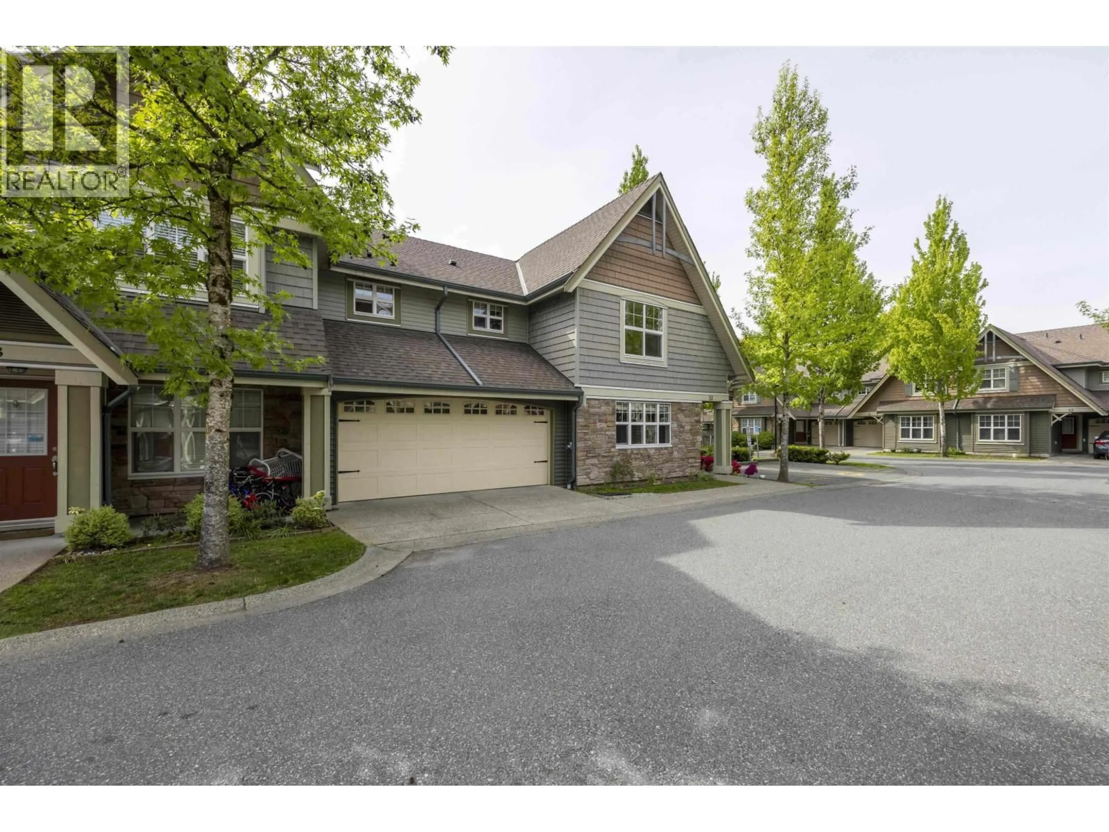 A pic from outside/outdoor area/front of a property/back of a property/a pic from drone, street for 32 - 22977 116 AVENUE, Maple Ridge British Columbia V2X9A8