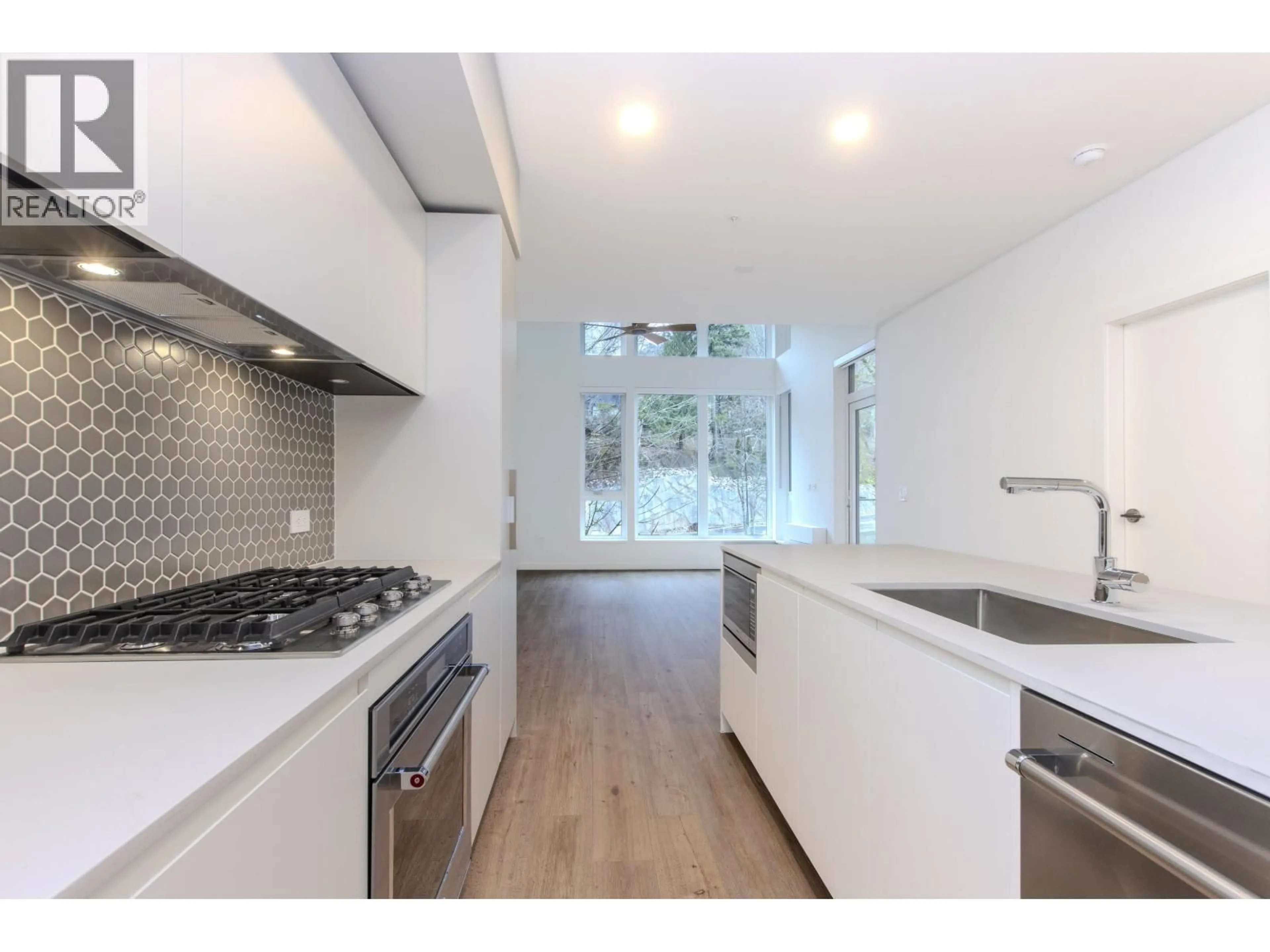 Open concept kitchen, unknown for 610 - 1504 SCOTT CRESCENT, Squamish British Columbia V8B1G7