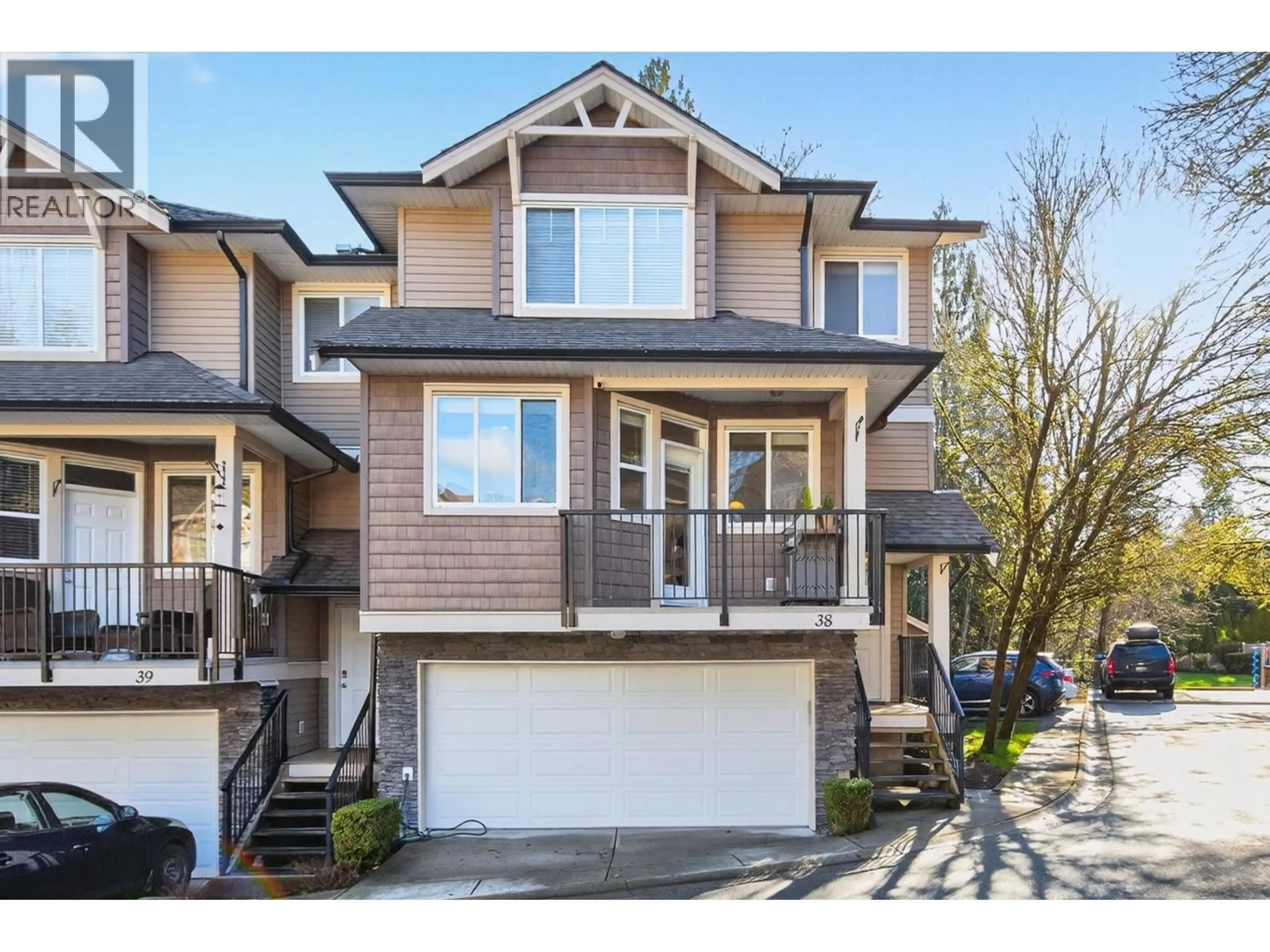 Home with vinyl exterior material, street for 38 - 11720 COTTONWOOD DRIVE, Maple Ridge British Columbia V2X0G7