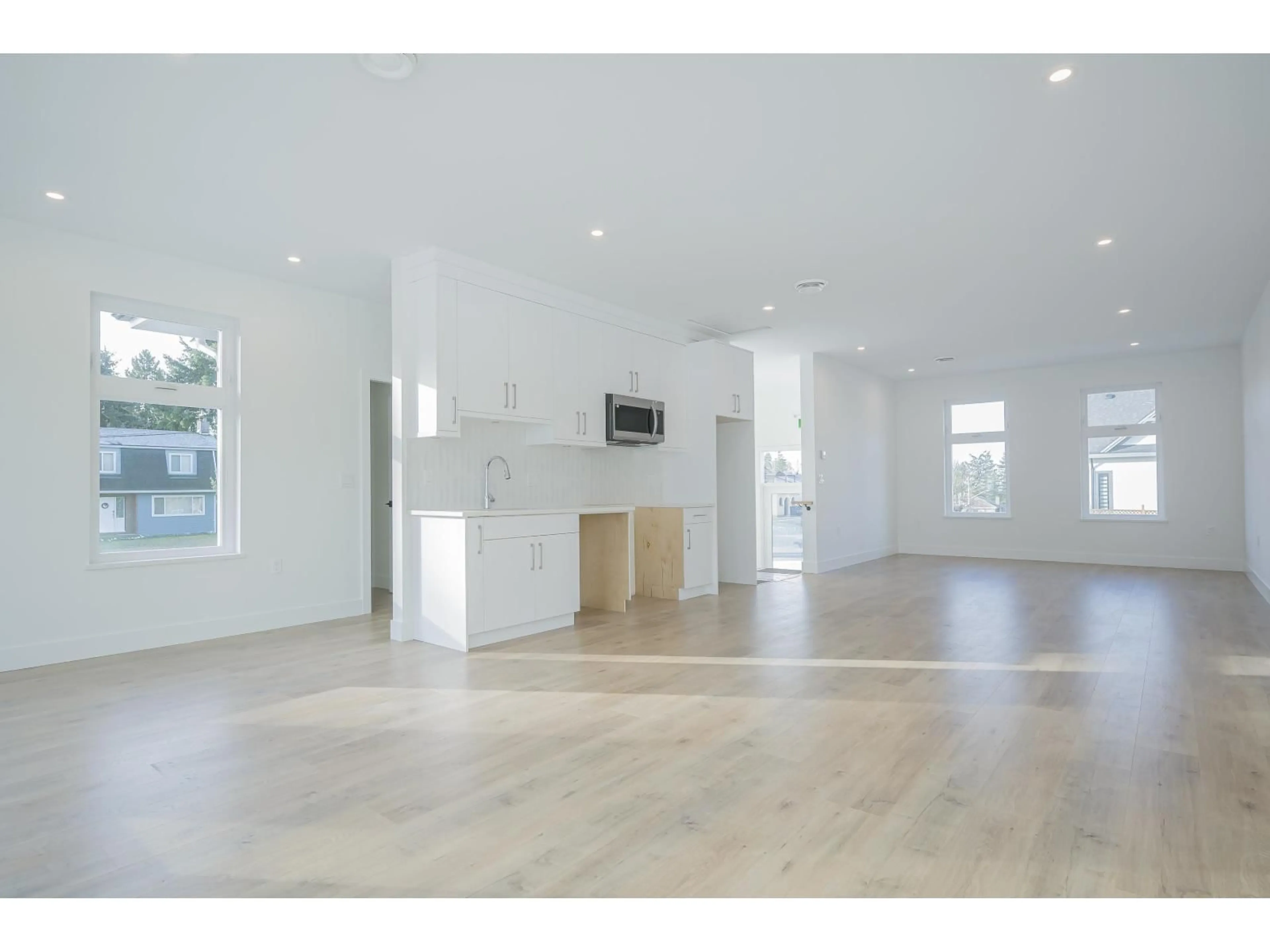 Unknown for 7 - 12770 105 AVENUE, Surrey British Columbia V3V0H2