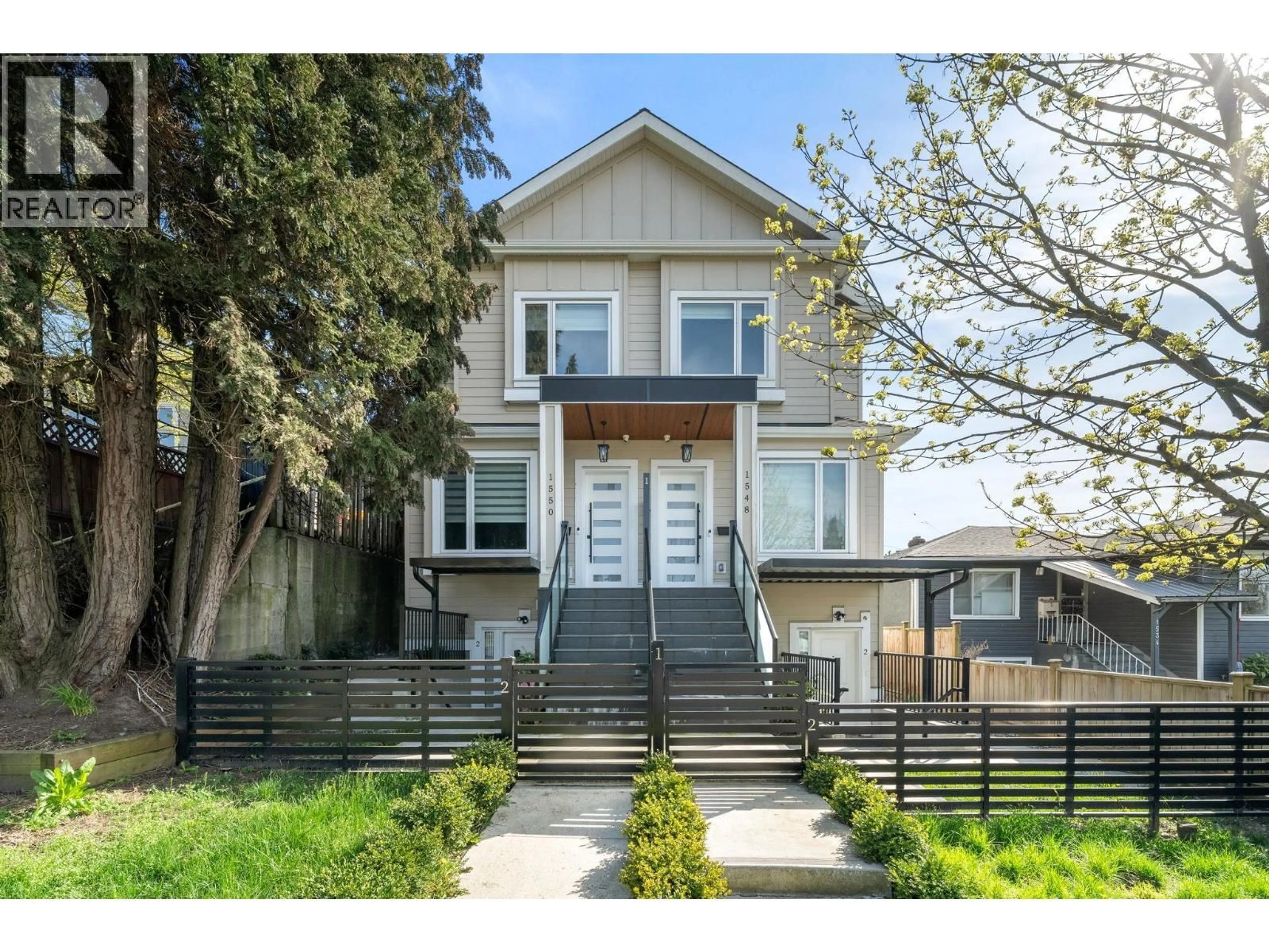 Home with vinyl exterior material, street for 1548 41ST AVENUE, Vancouver British Columbia V5P1K2