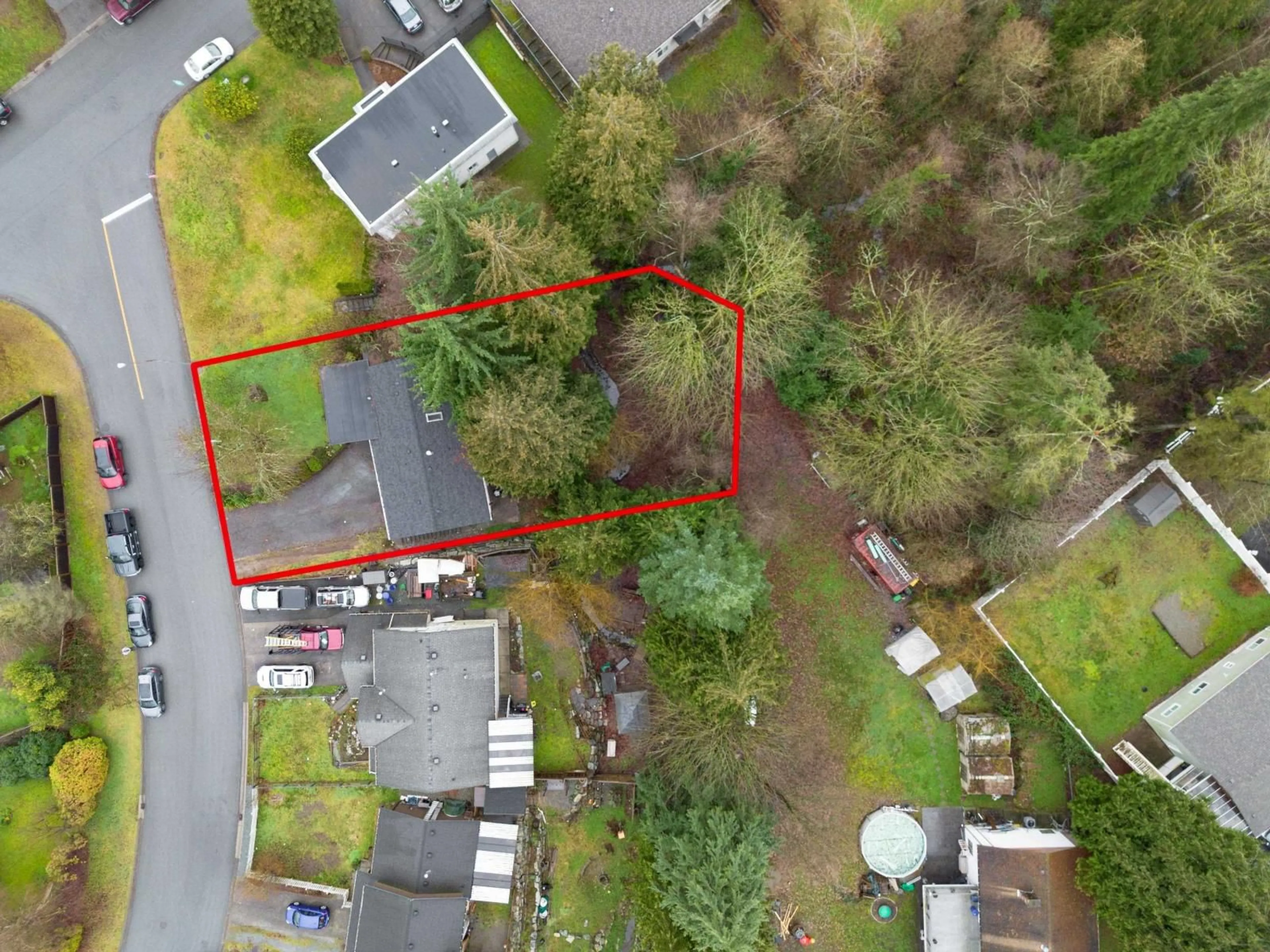 A pic from outside/outdoor area/front of a property/back of a property/a pic from drone, street for 32472 GREBE CRESCENT, Mission British Columbia V2V5X6