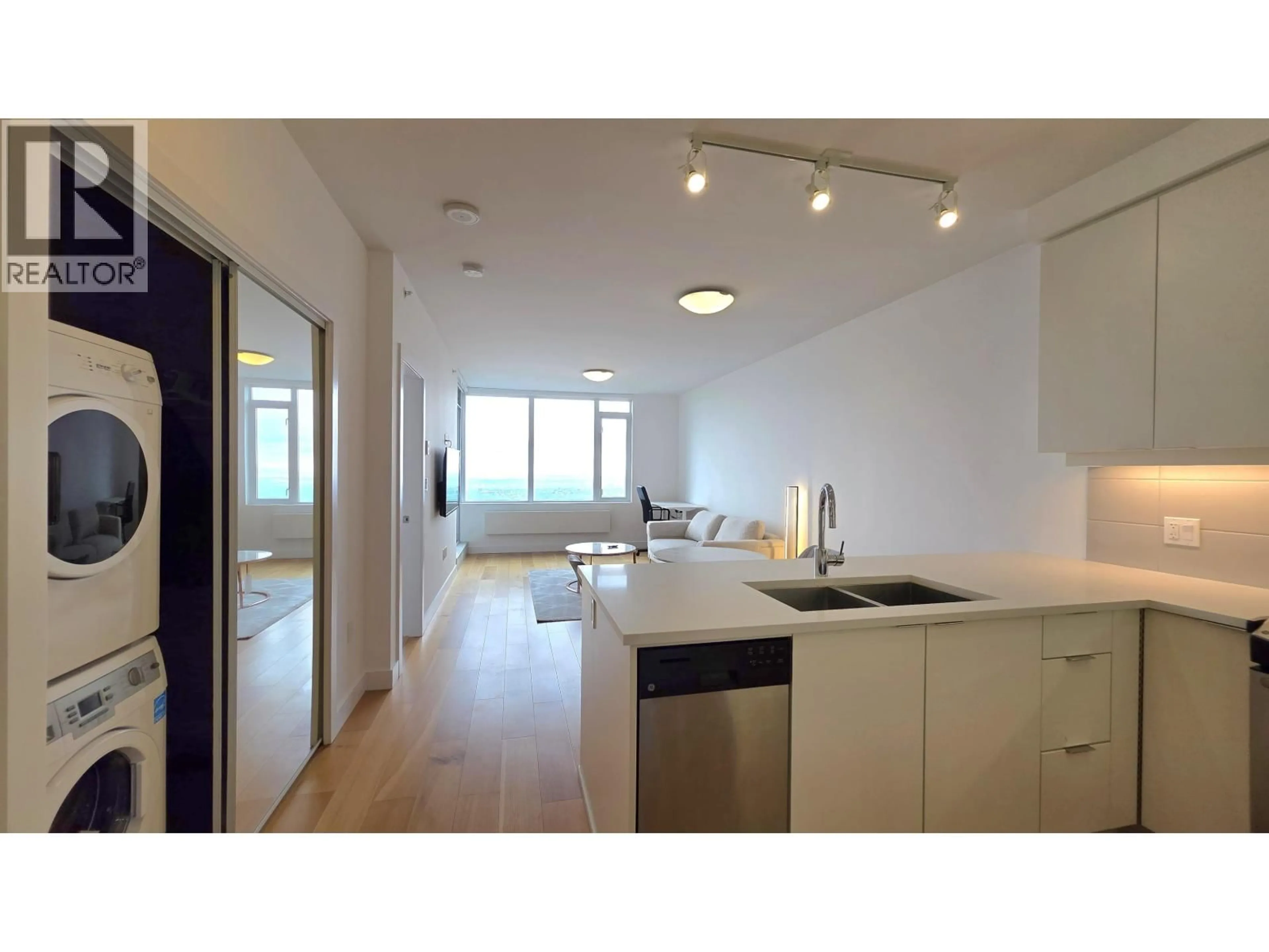 Unknown for 1505 - 9393 TOWER ROAD, Burnaby British Columbia V5A4Y8