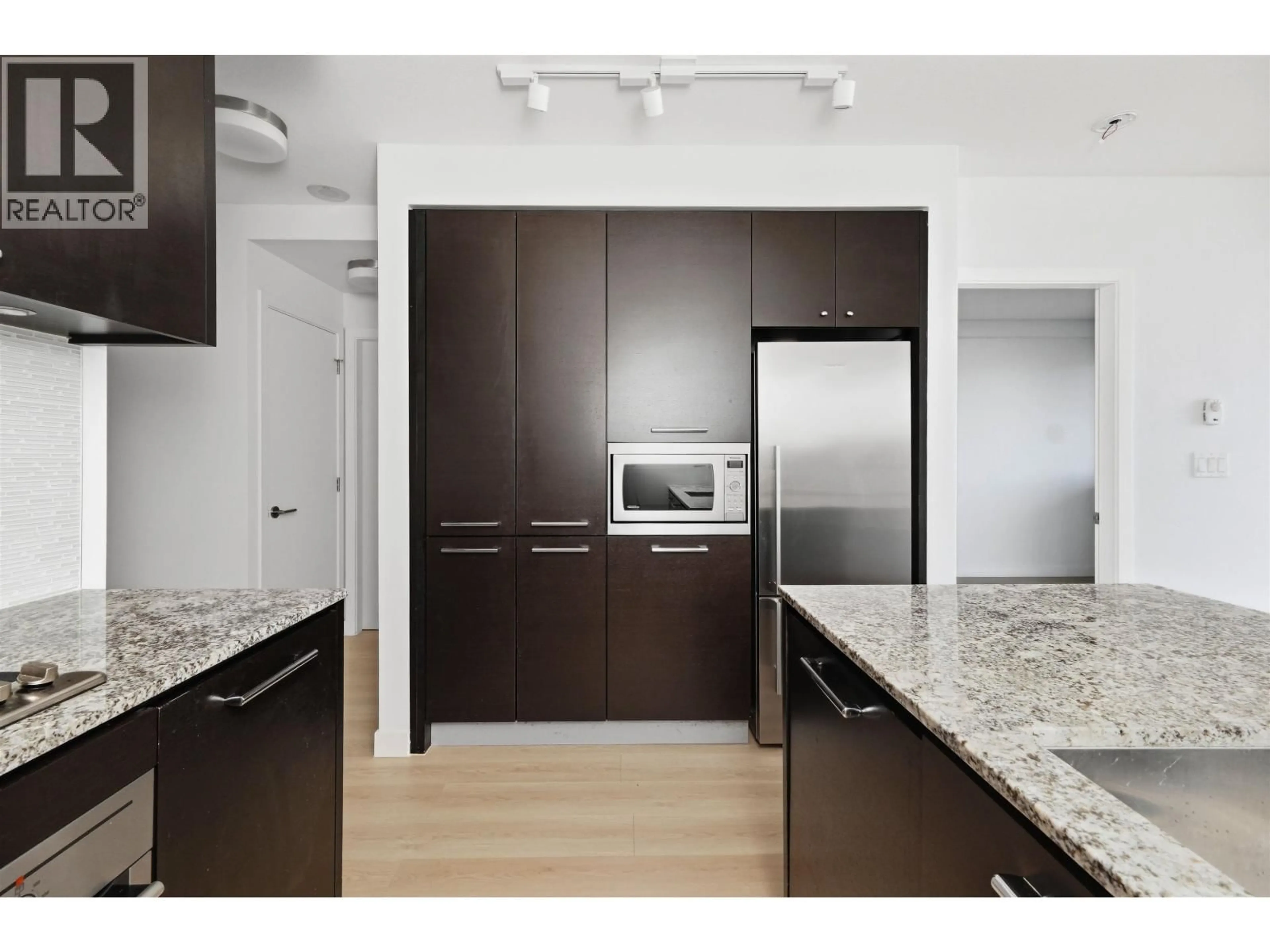 Unknown for 610 - 6180 COONEY ROAD, Richmond British Columbia V6Y0H2