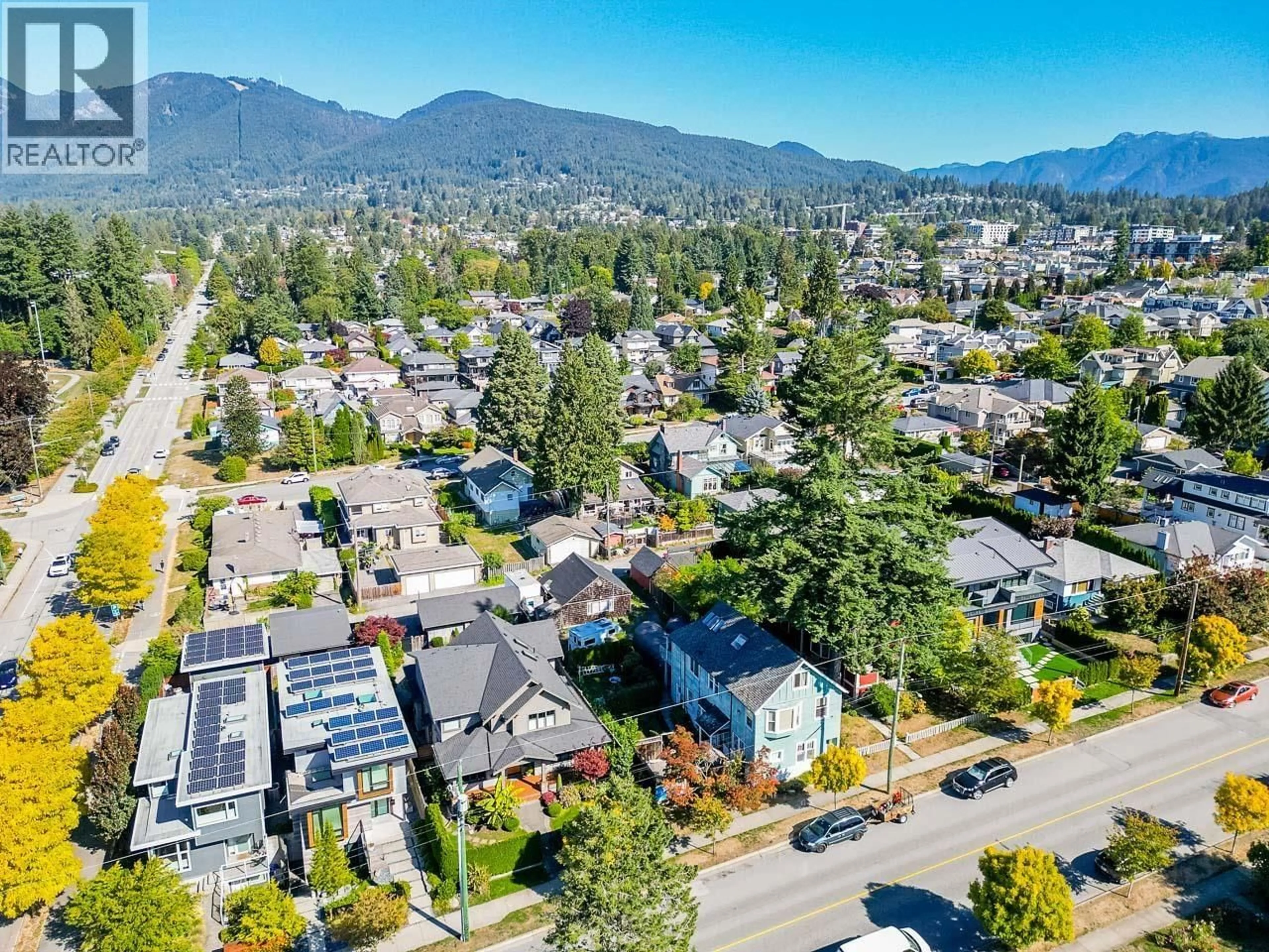 A pic from outside/outdoor area/front of a property/back of a property/a pic from drone, mountain view for 352 15TH STREET, North Vancouver British Columbia V7M1S5