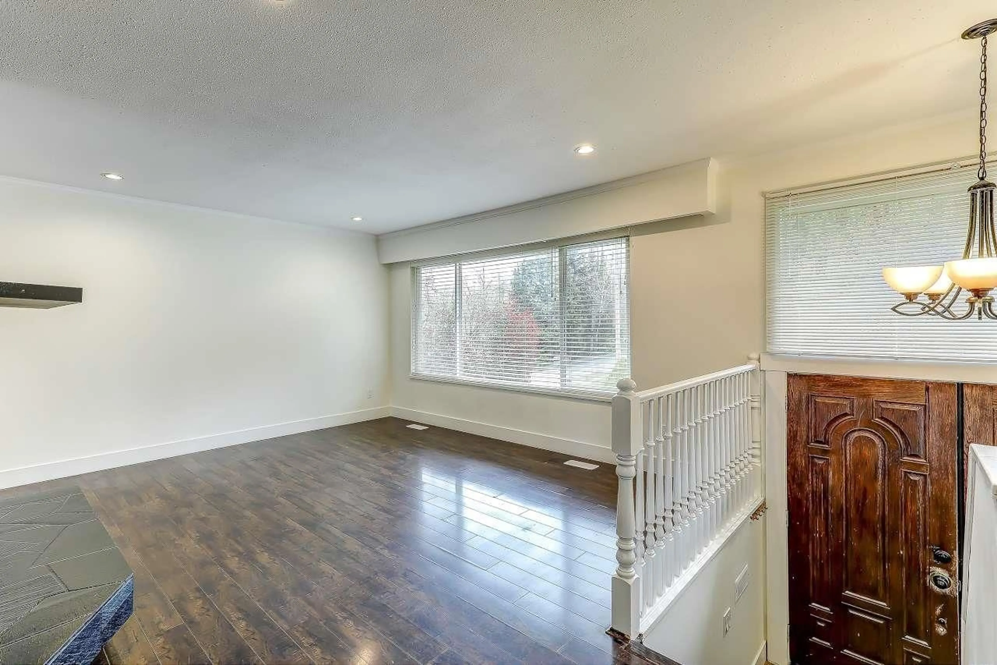 A pic of a room for 10055 122 STREET, Surrey British Columbia V3V4M6