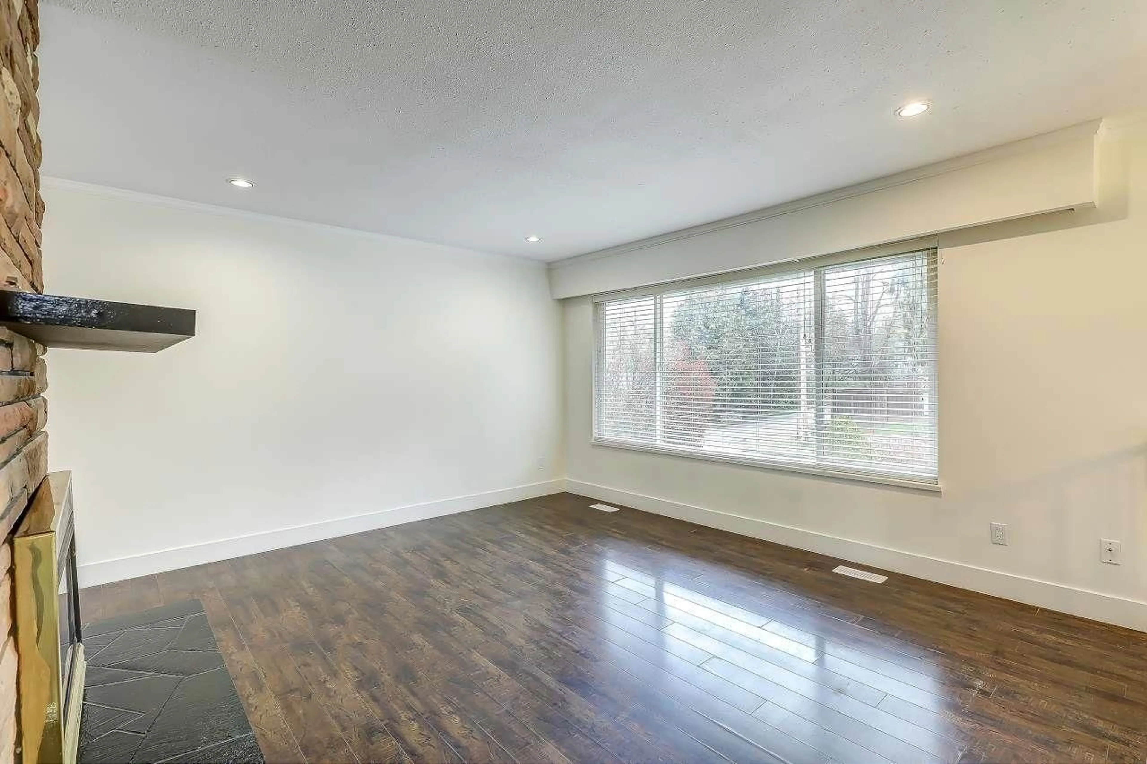 A pic of a room for 10055 122 STREET, Surrey British Columbia V3V4M6