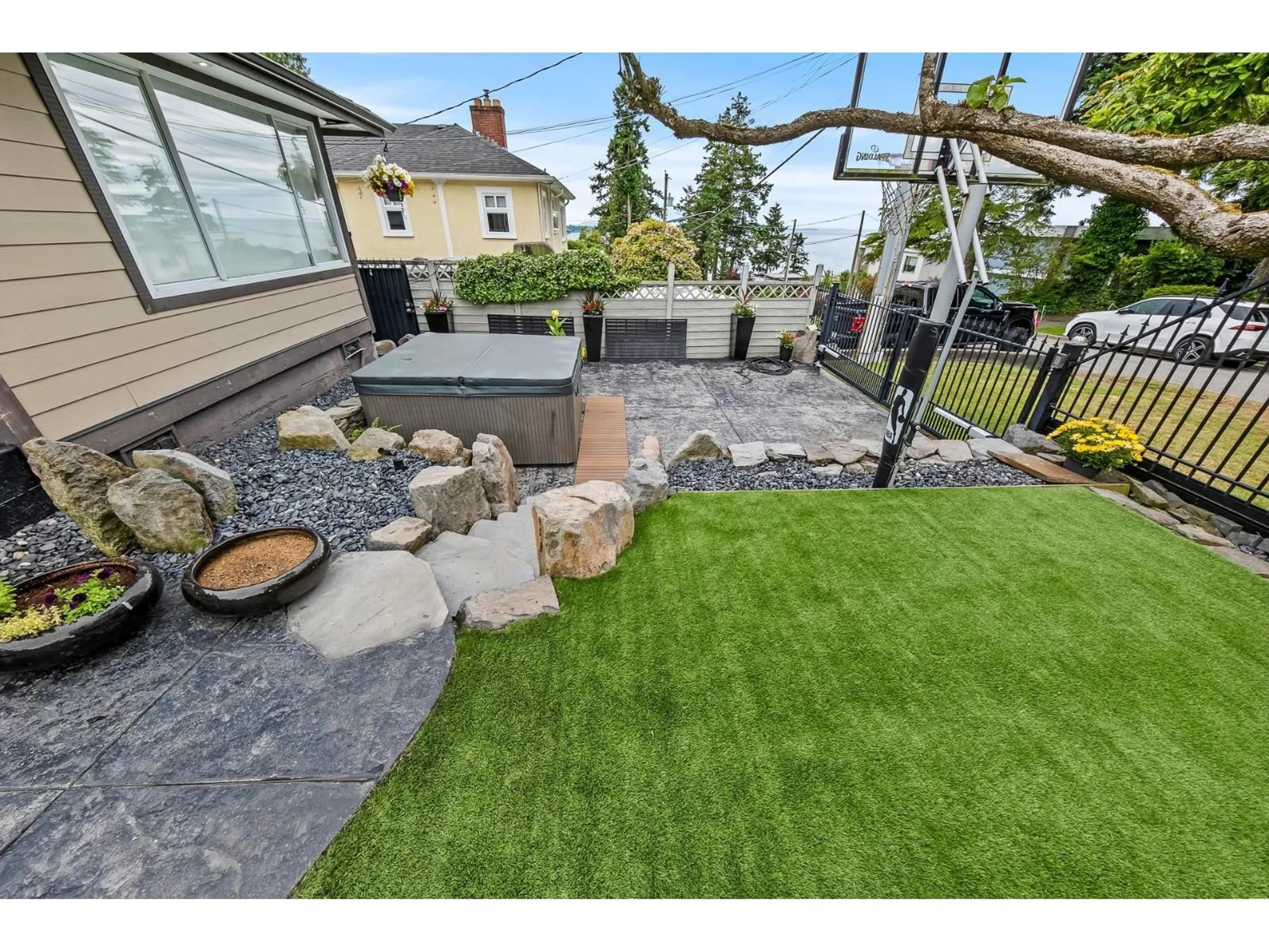 Patio, street for 1360 EVERALL STREET, White Rock British Columbia V4B3S6