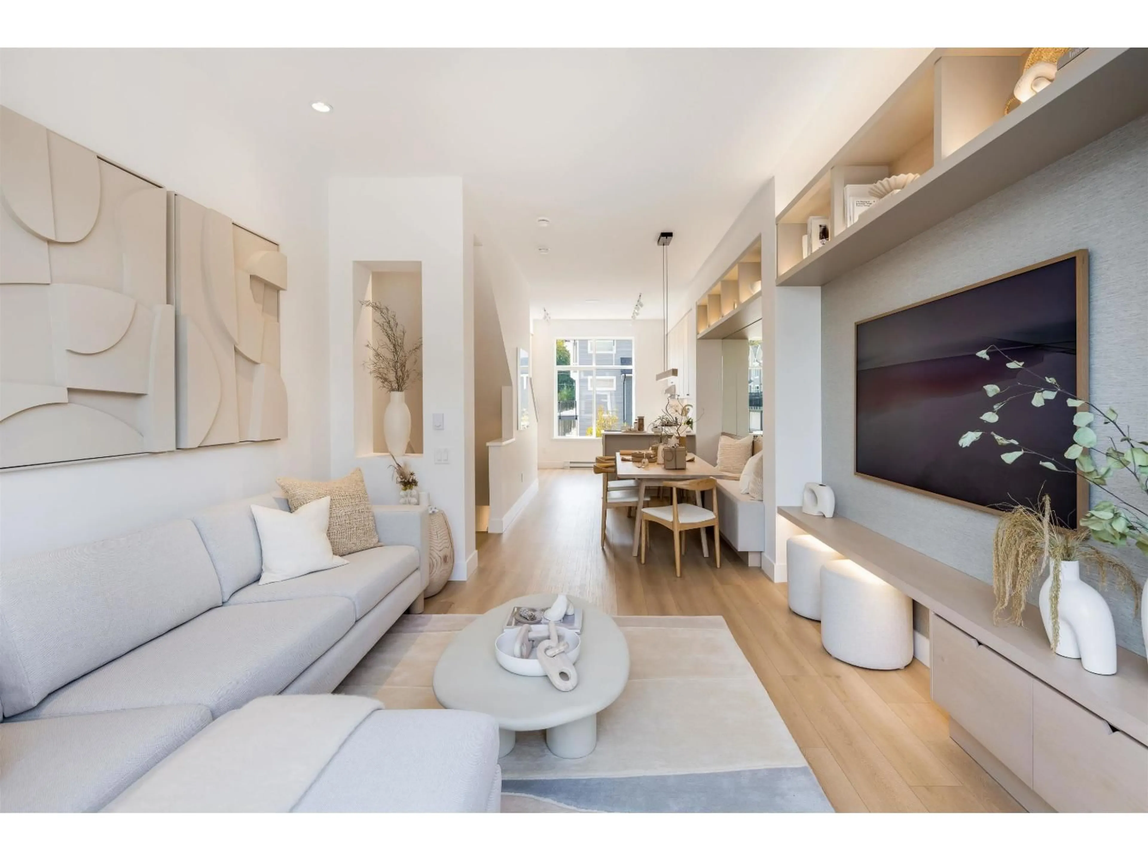 Living room with furniture, unknown for 147 - 14150 58A AVENUE, Surrey British Columbia V3X0L1