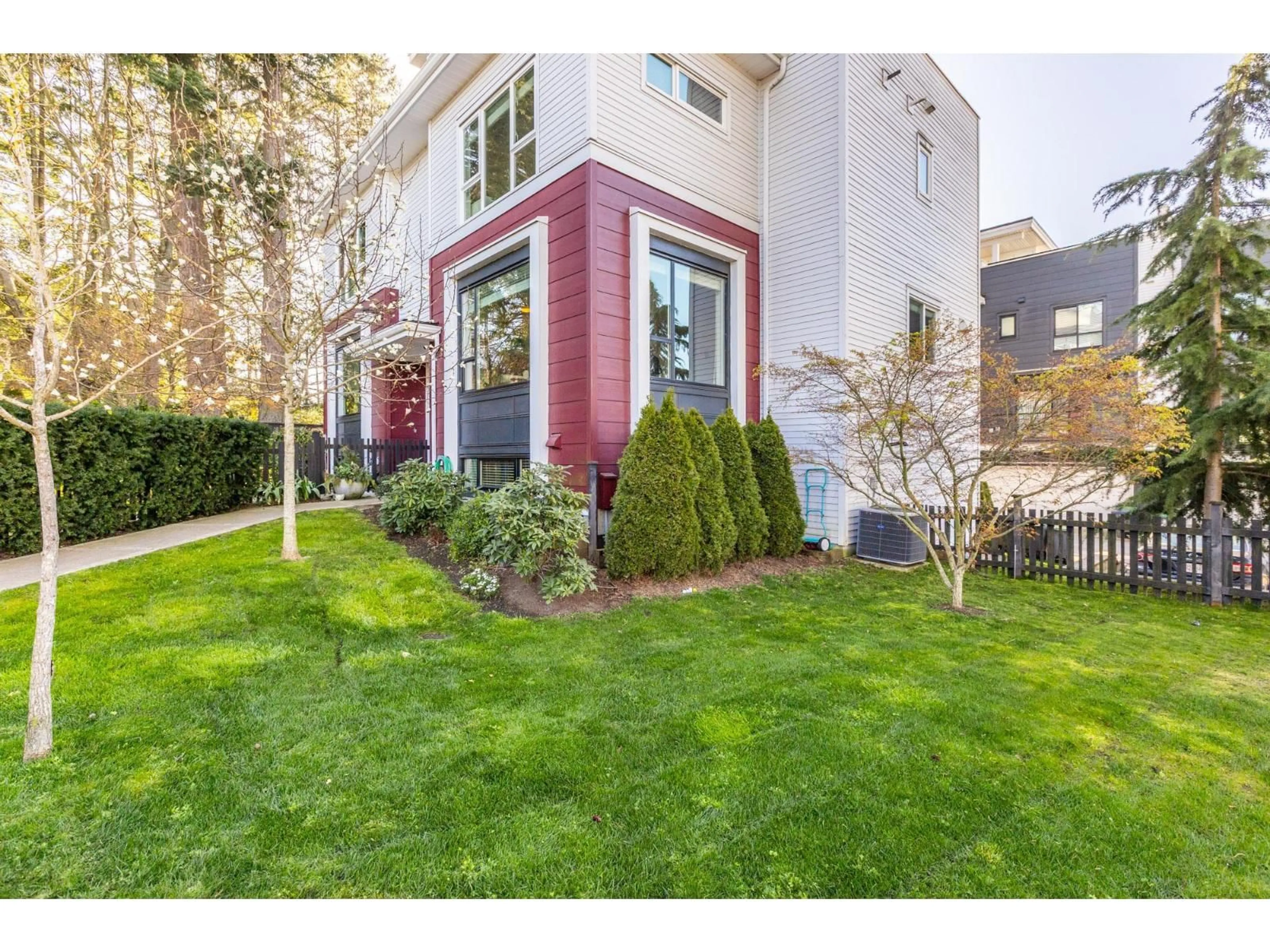 Unknown for 235 - 2218 OAK MEADOWS DRIVE, Surrey British Columbia V3Z0W6