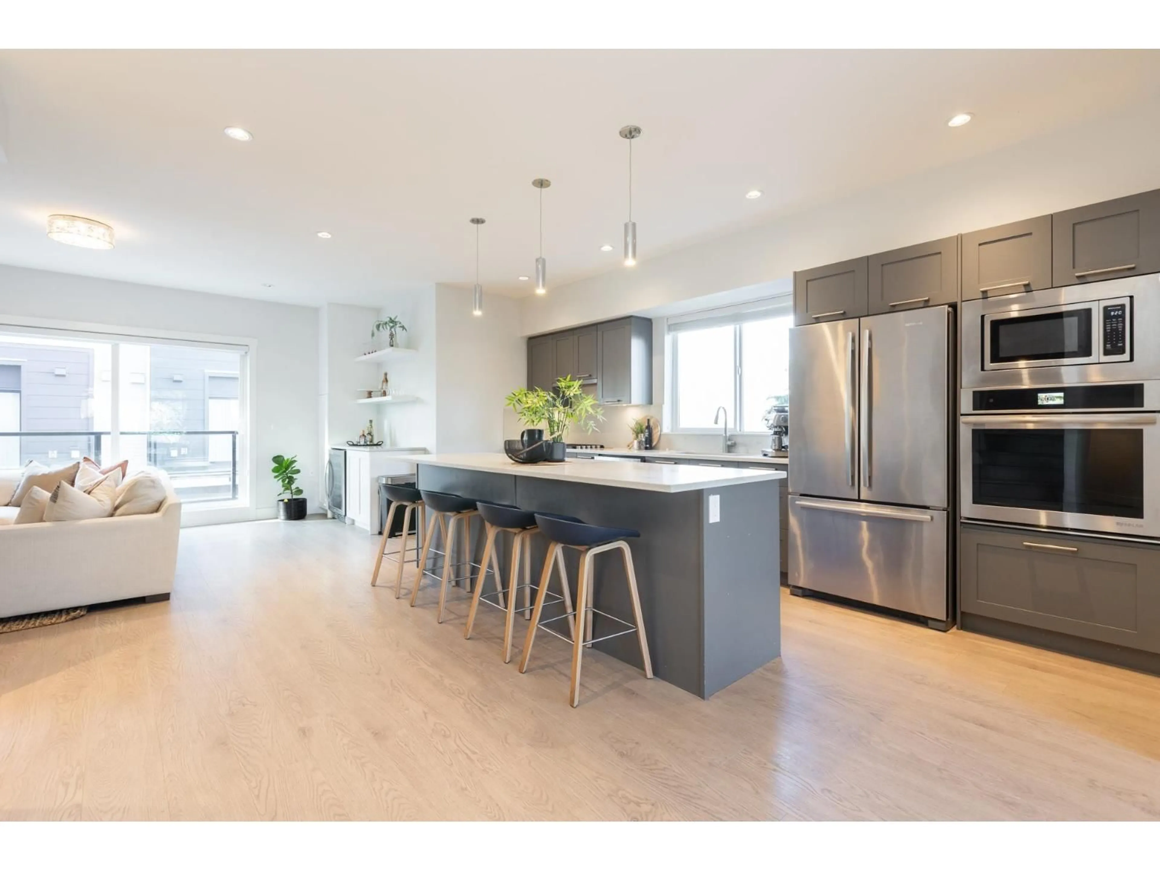 Open concept kitchen, unknown for 235 - 2218 OAK MEADOWS DRIVE, Surrey British Columbia V3Z0W6