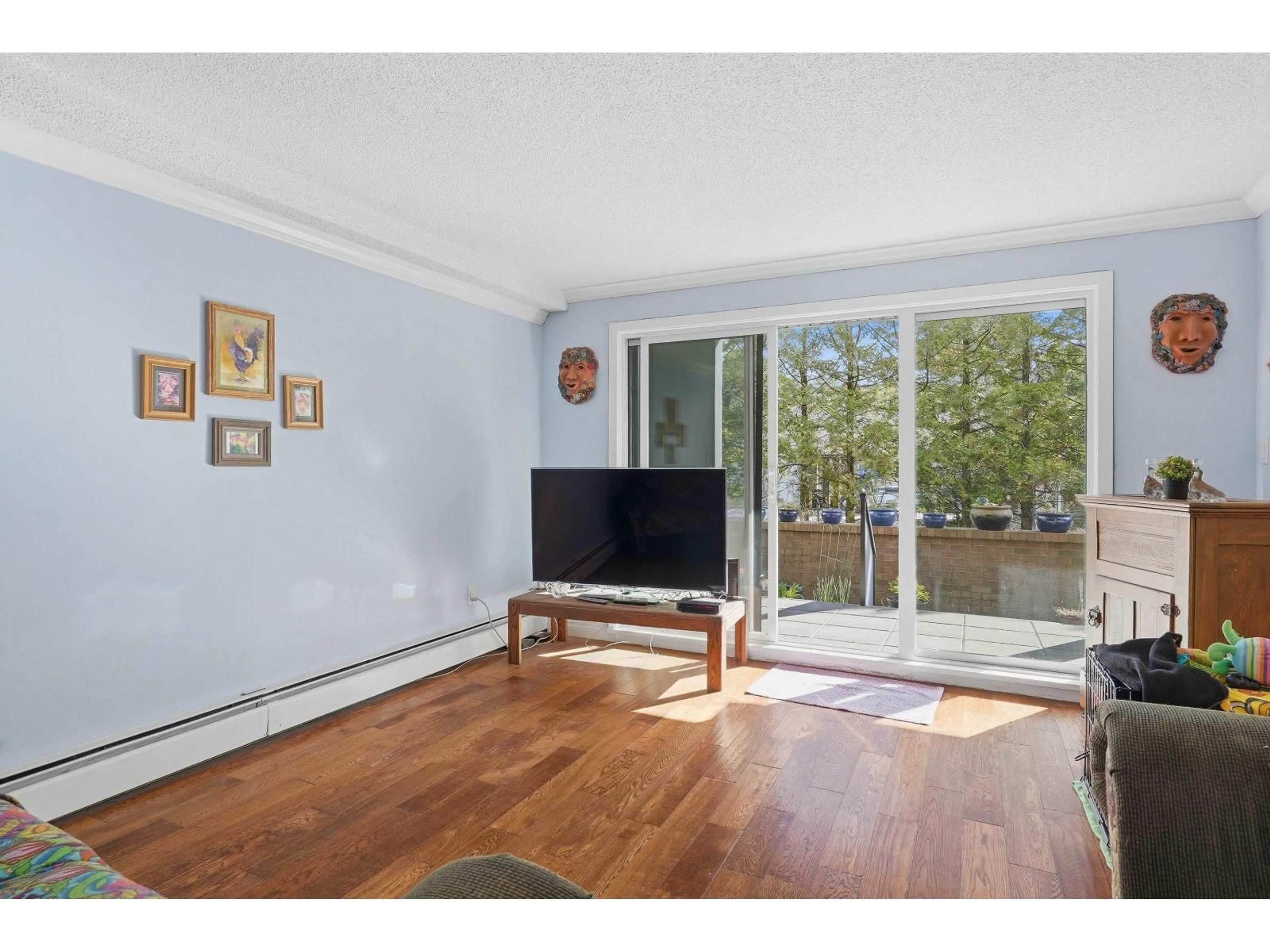 A pic of a room for 106 - 1830 SOUTHMERE CRESCENT EAST, Surrey British Columbia V4A9C2