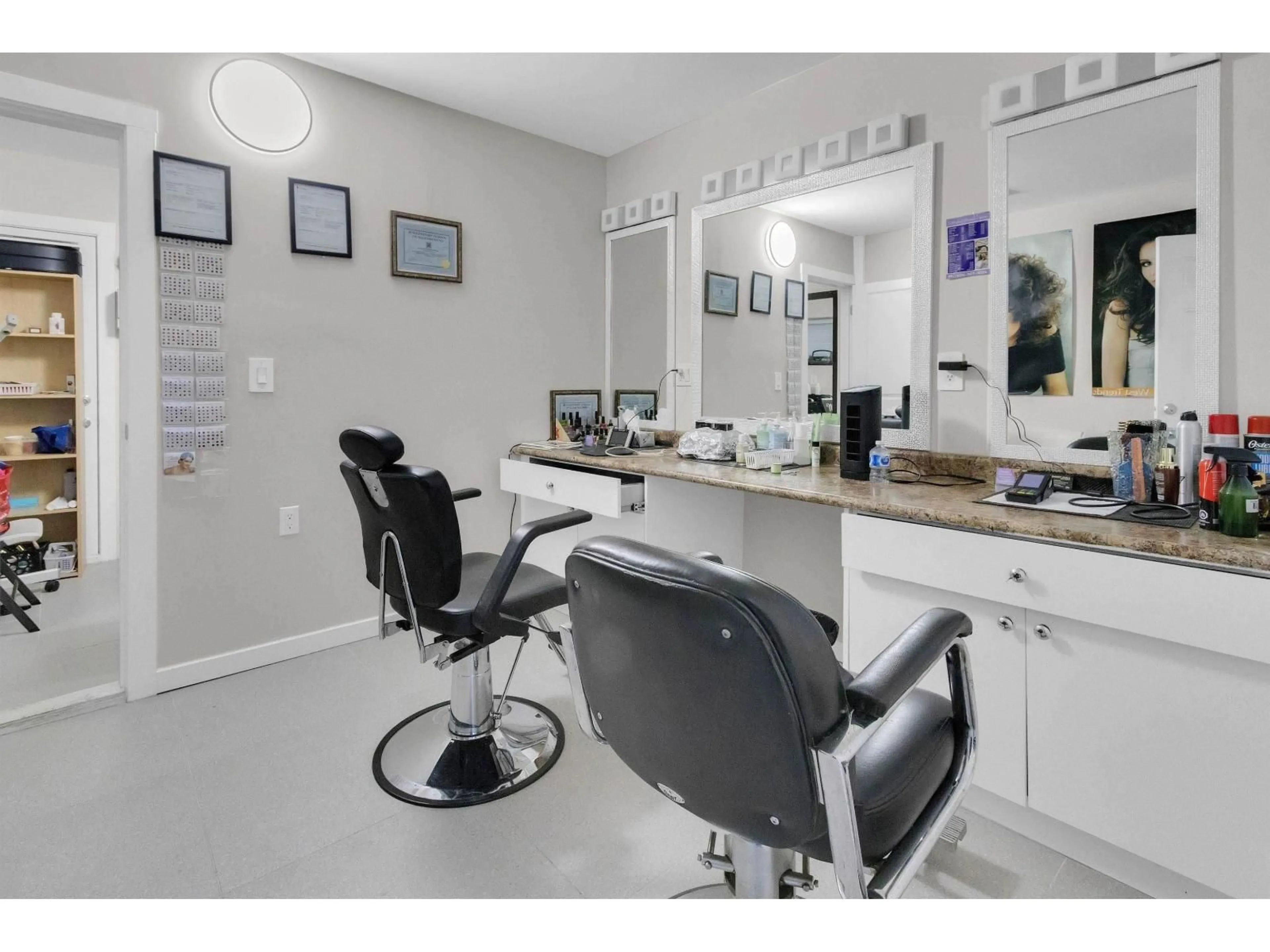 A pic of a room for 9892 130 STREET, Surrey British Columbia V3T3L4