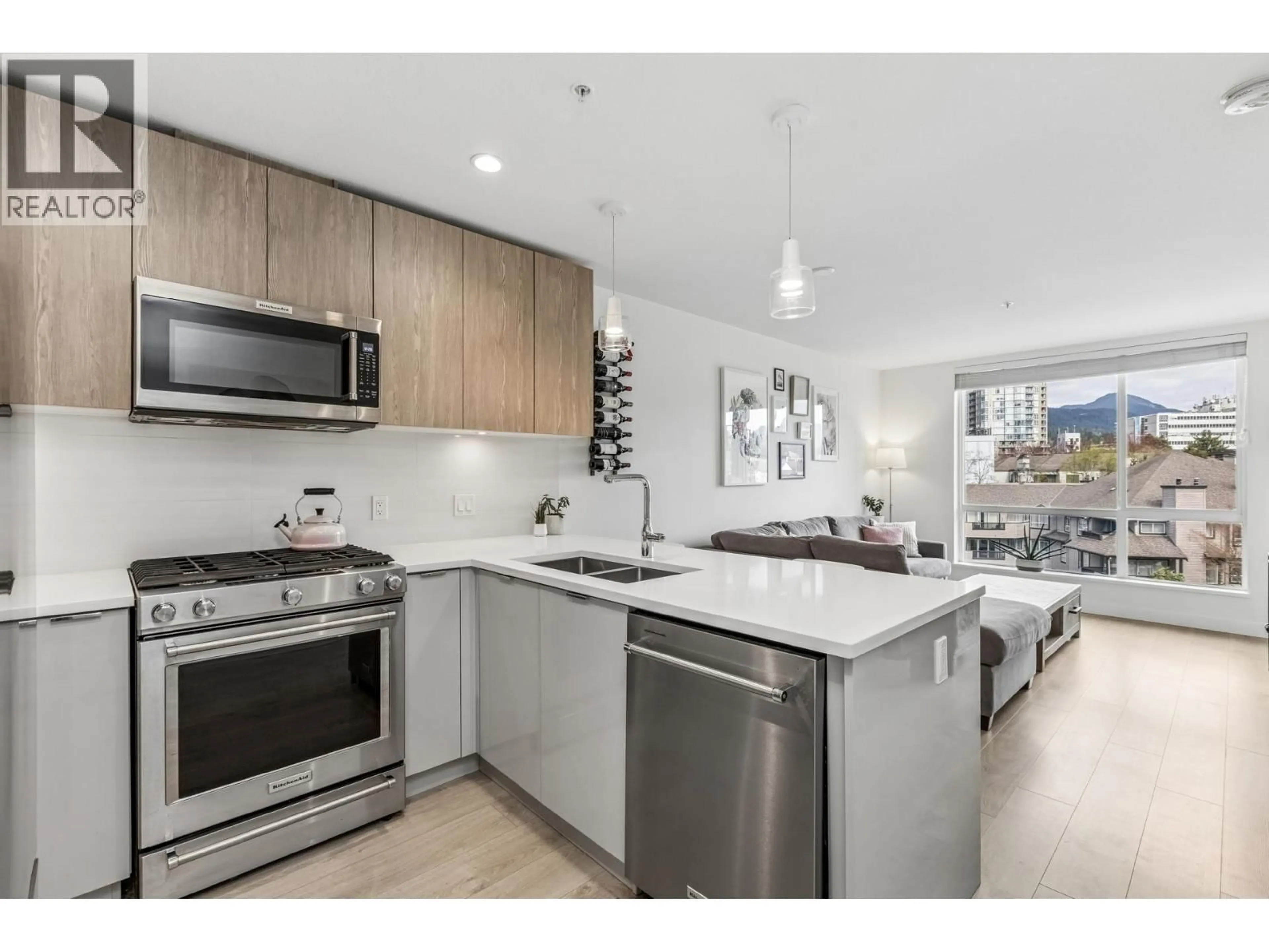 Open concept kitchen, unknown for 511 - 108 8TH STREET, North Vancouver British Columbia V7L0H1