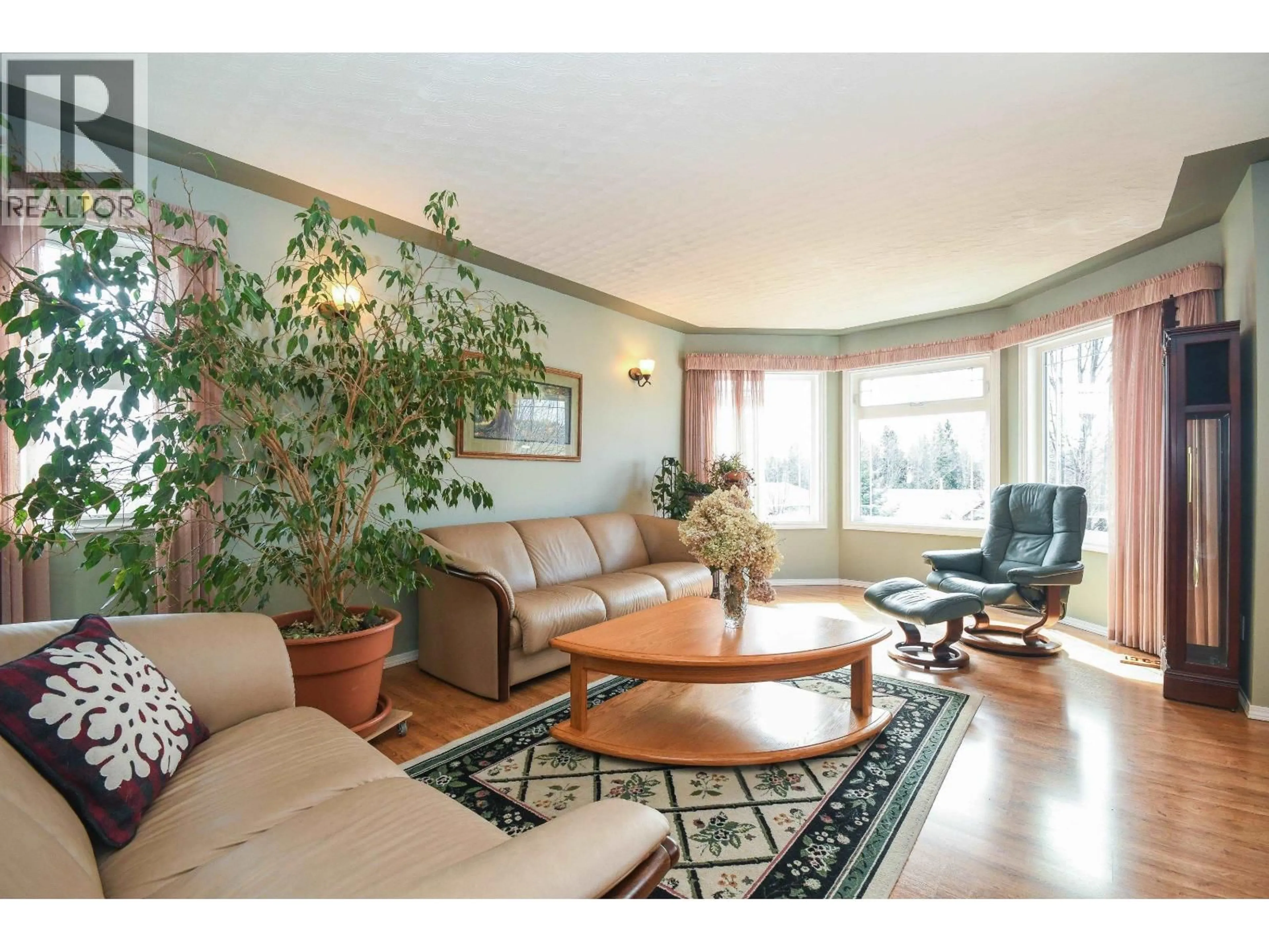 Living room with furniture, wood/laminate floor for 2794 ST ANNE AVENUE, Prince George British Columbia V2N4Y4