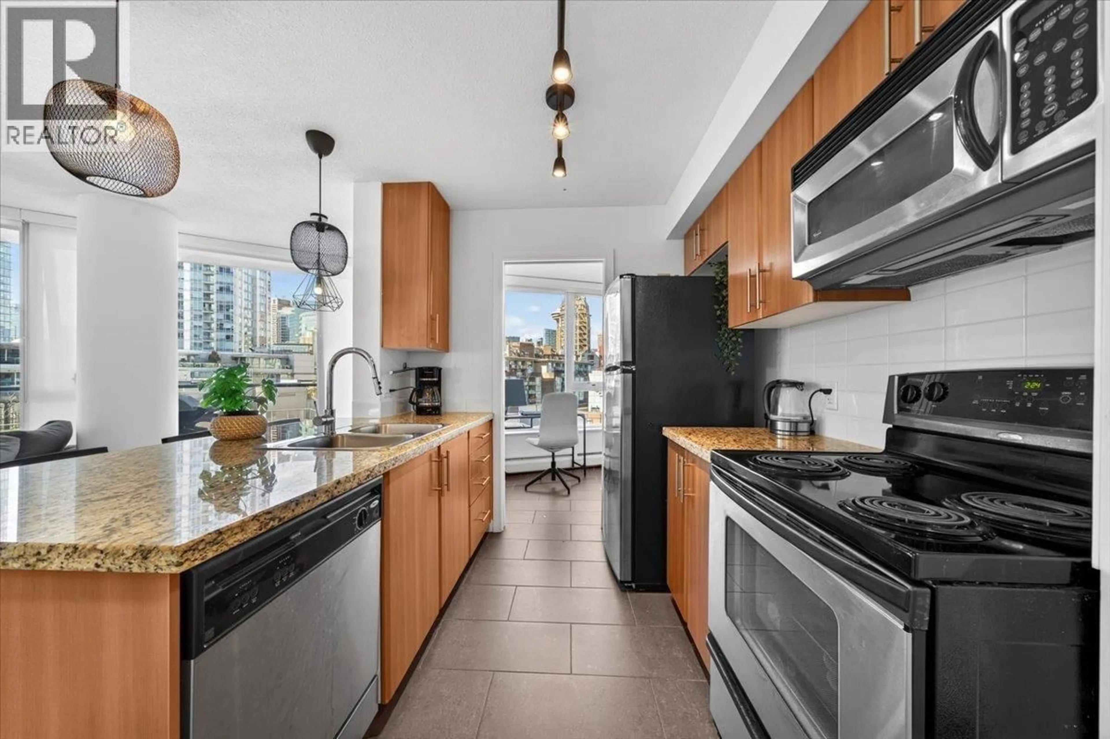 Unknown for 905 - 58 KEEFER PLACE, Vancouver British Columbia V6B0B8