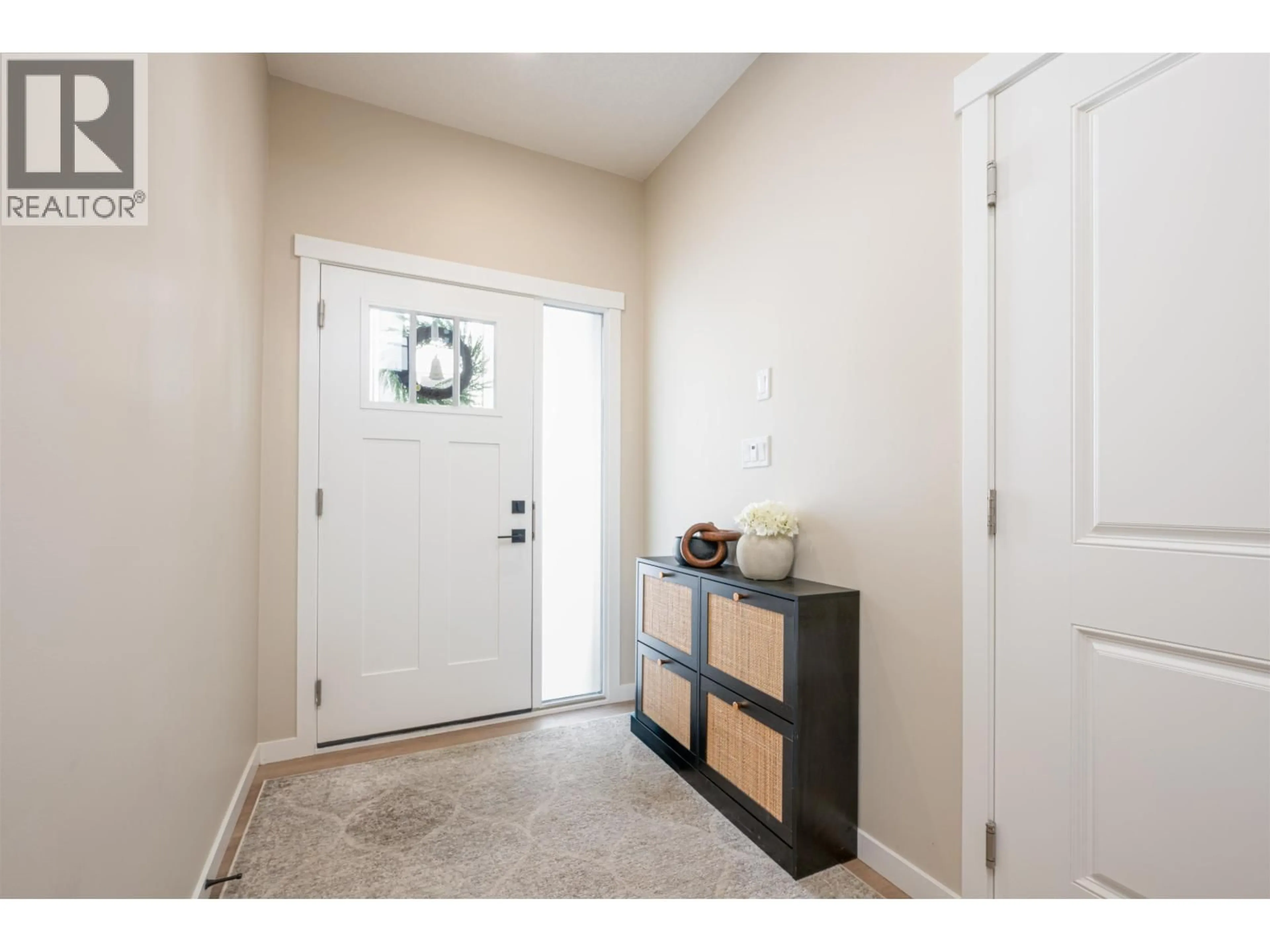 Indoor entryway for 101 - 7000 HUSBAND DRIVE, Prince George British Columbia V2N0K2