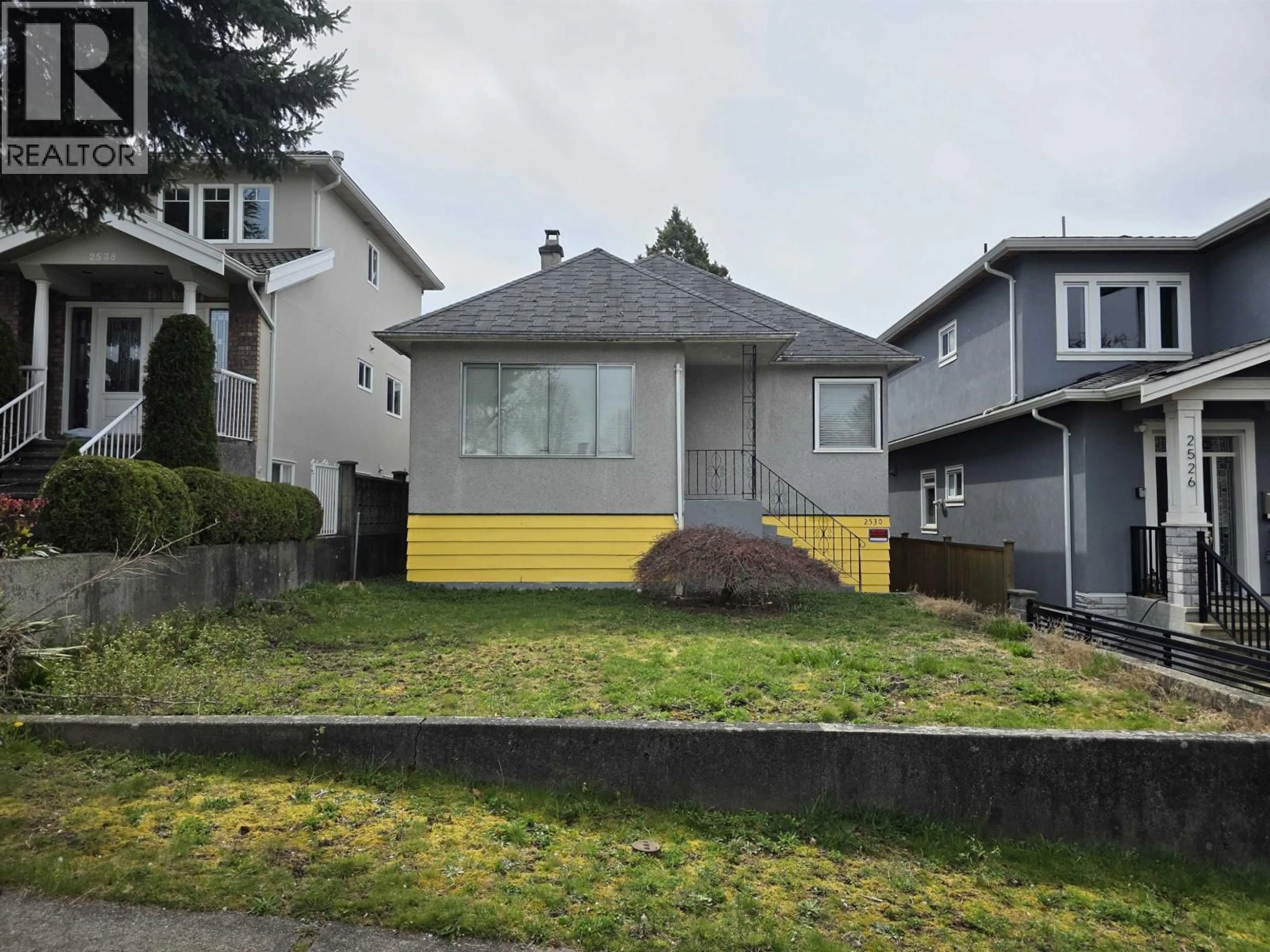 Unknown for 2530 7TH AVENUE, Vancouver British Columbia V5M1T4