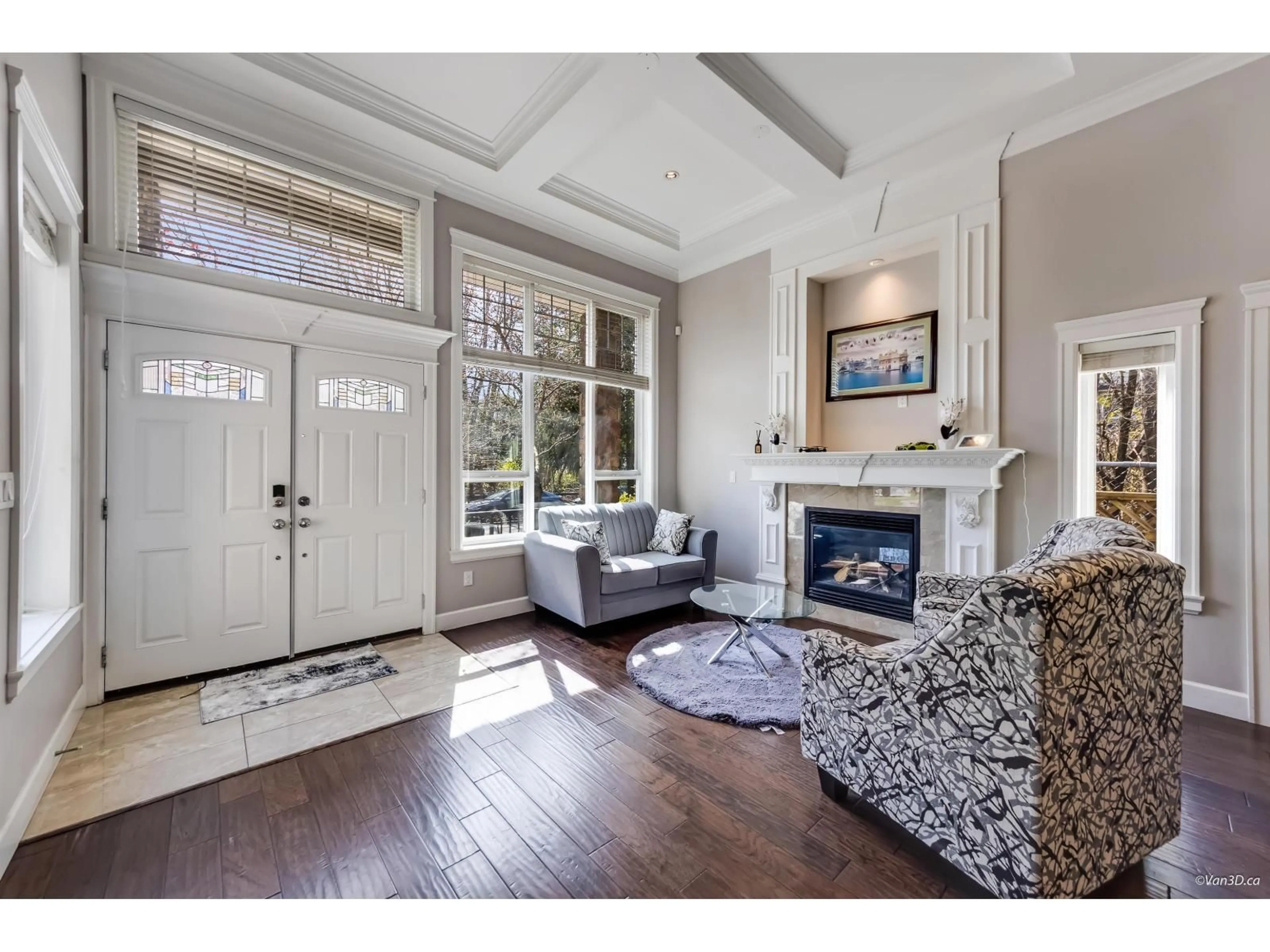 Indoor entryway for 14255 62B AVENUE, Surrey British Columbia V3X0B7