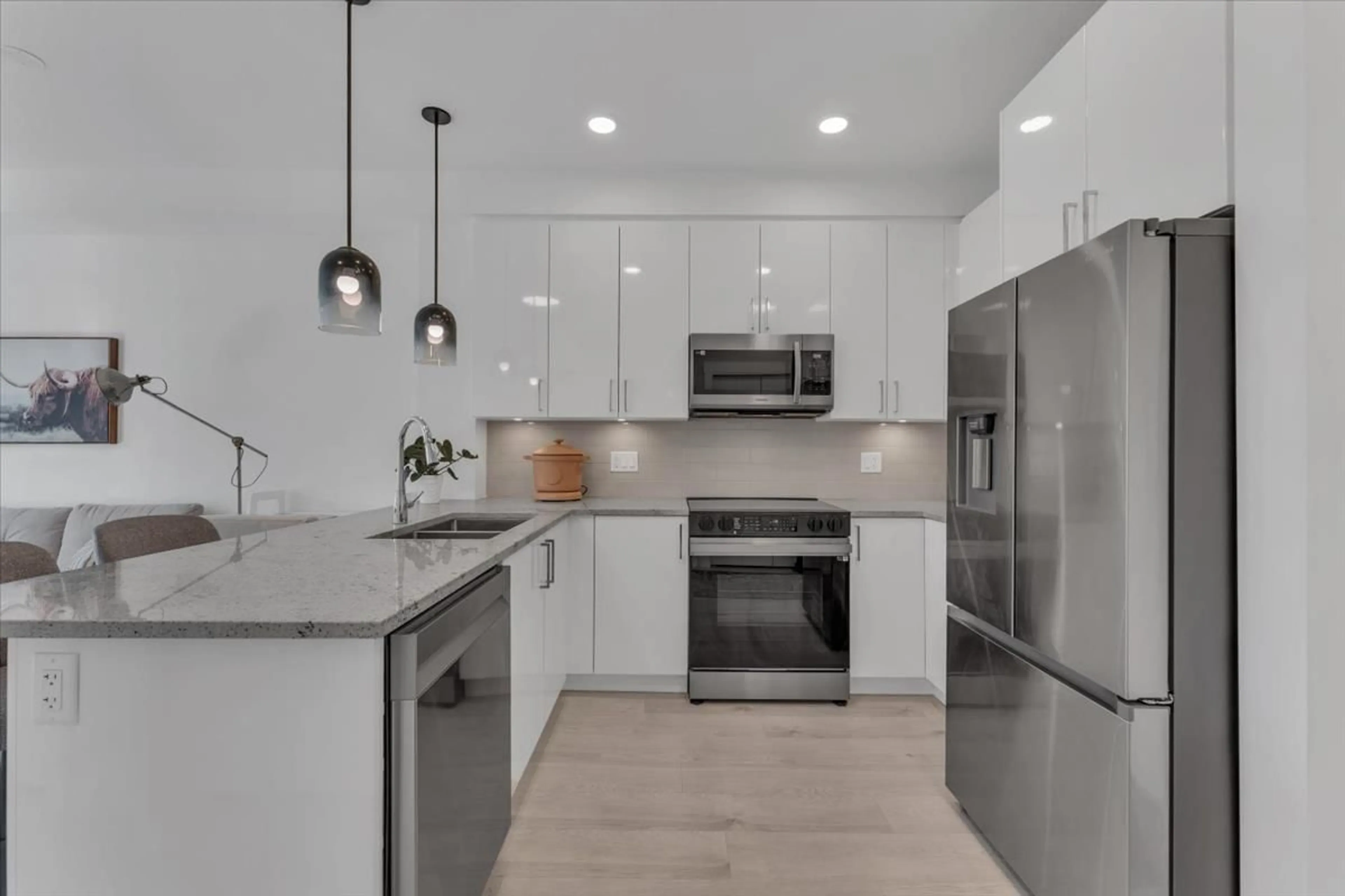 Contemporary kitchen, ceramic/tile floor for 212 - 5504 BRYDON CRESCENT, Langley British Columbia V3A0R3