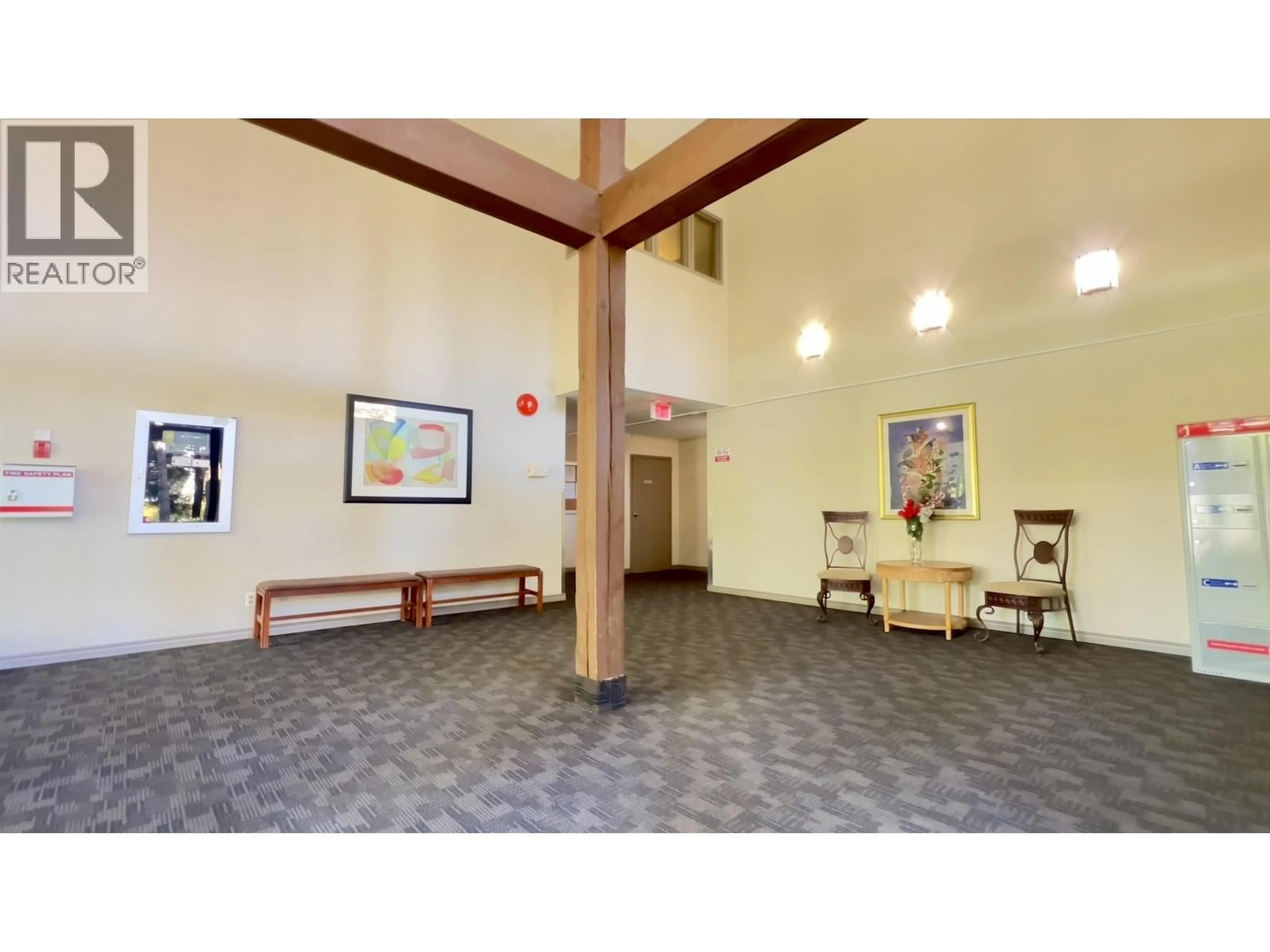 Indoor foyer for 111 - 6931 COONEY ROAD, Richmond British Columbia V6Y2J9