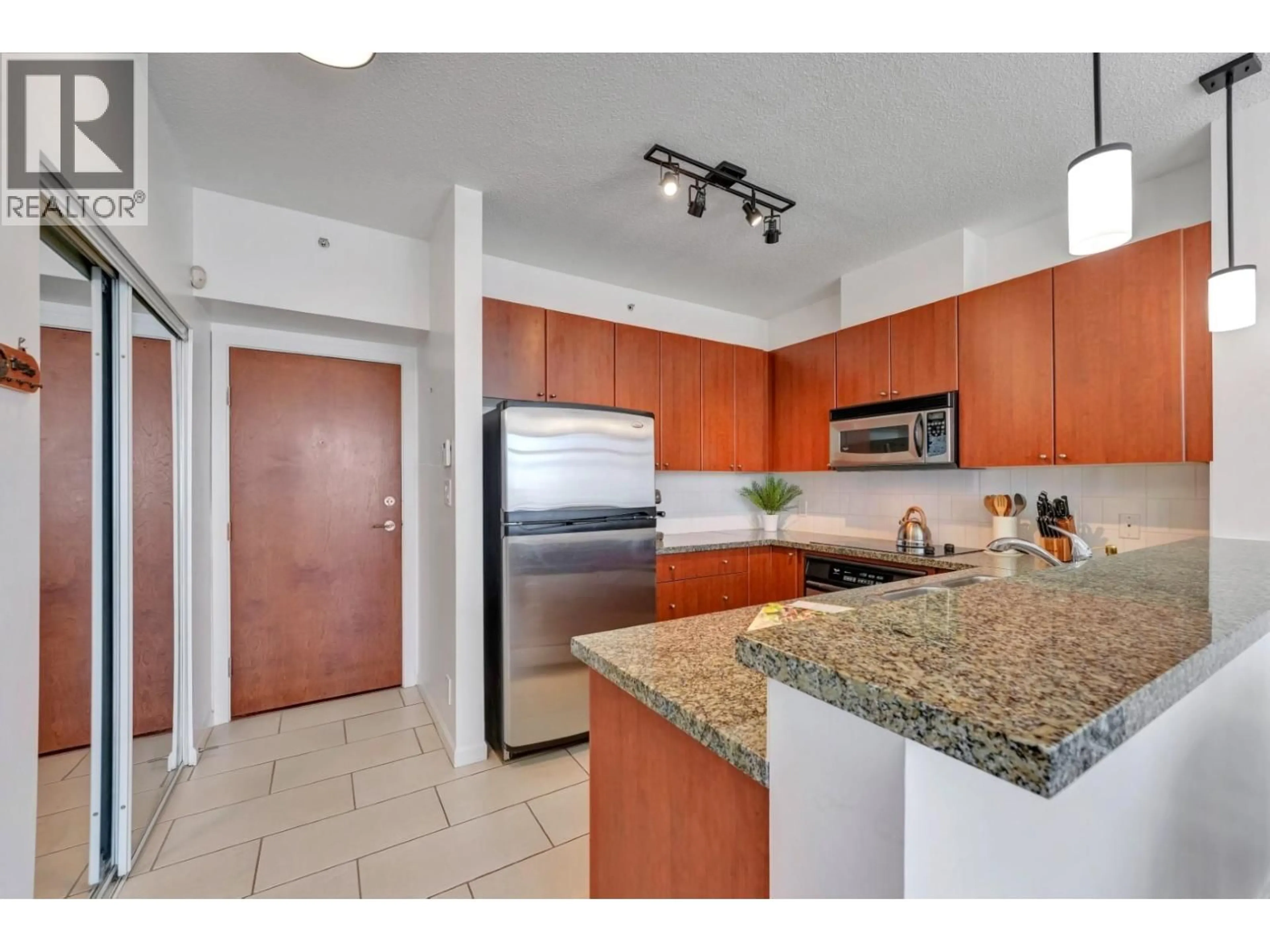 Standard kitchen, ceramic/tile floor for 1105 - 4132 HALIFAX STREET, Burnaby British Columbia V5C6V1