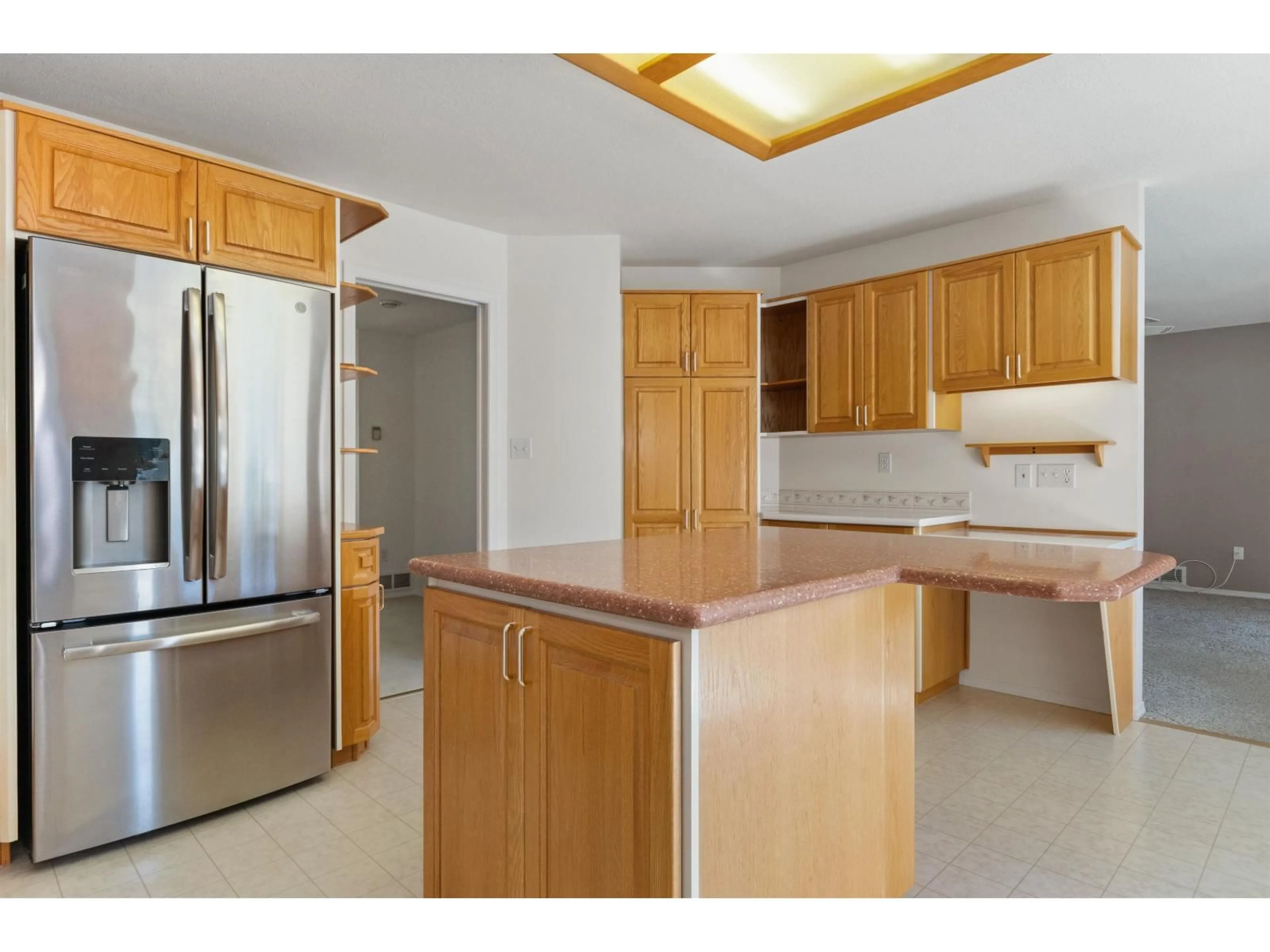 Standard kitchen, wood/laminate floor for 21095 SWALLOW PLACE, Hope British Columbia V0X1L1