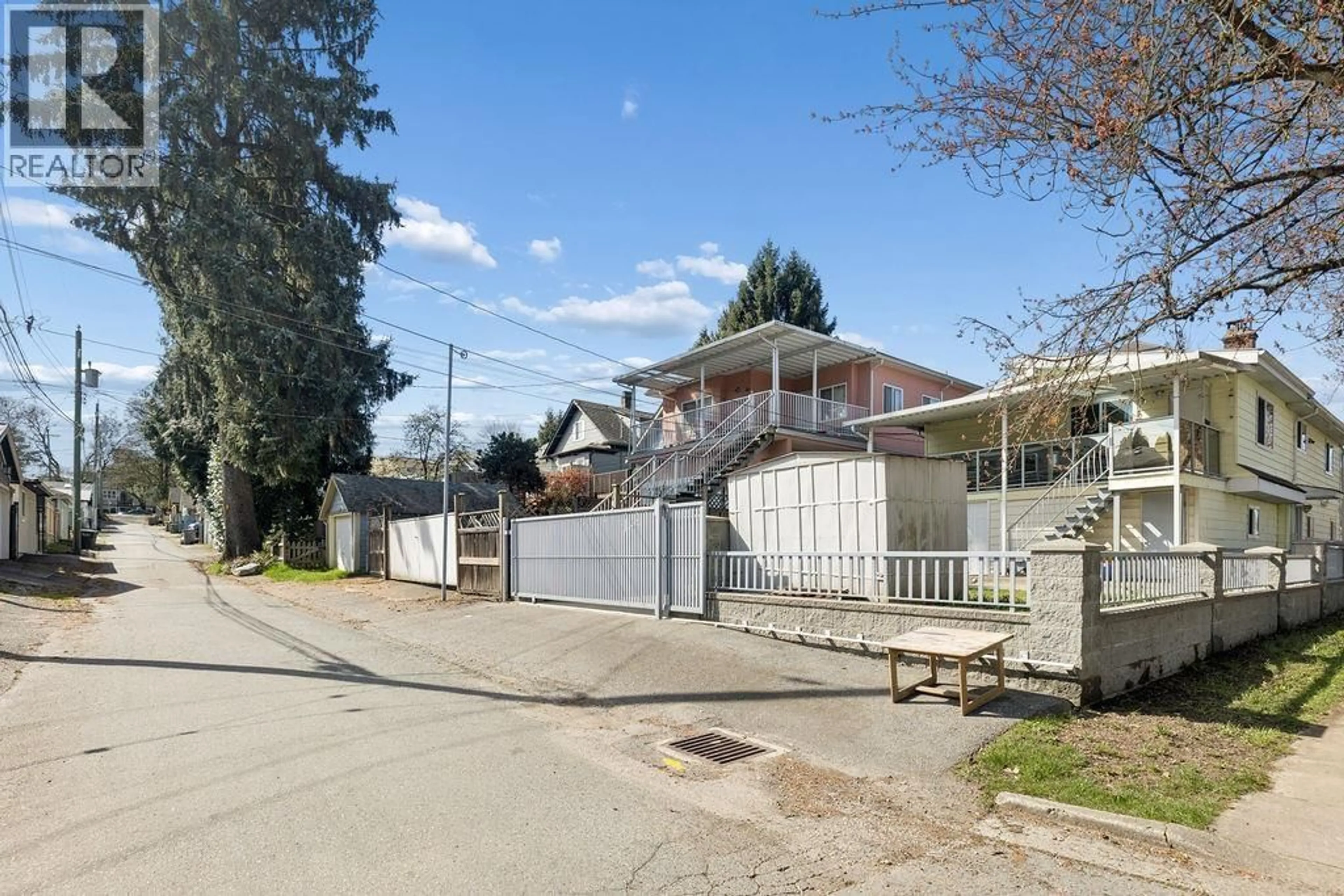A pic from outside/outdoor area/front of a property/back of a property/a pic from drone, street for 3708 DUMFRIES STREET, Vancouver British Columbia V5N3S7