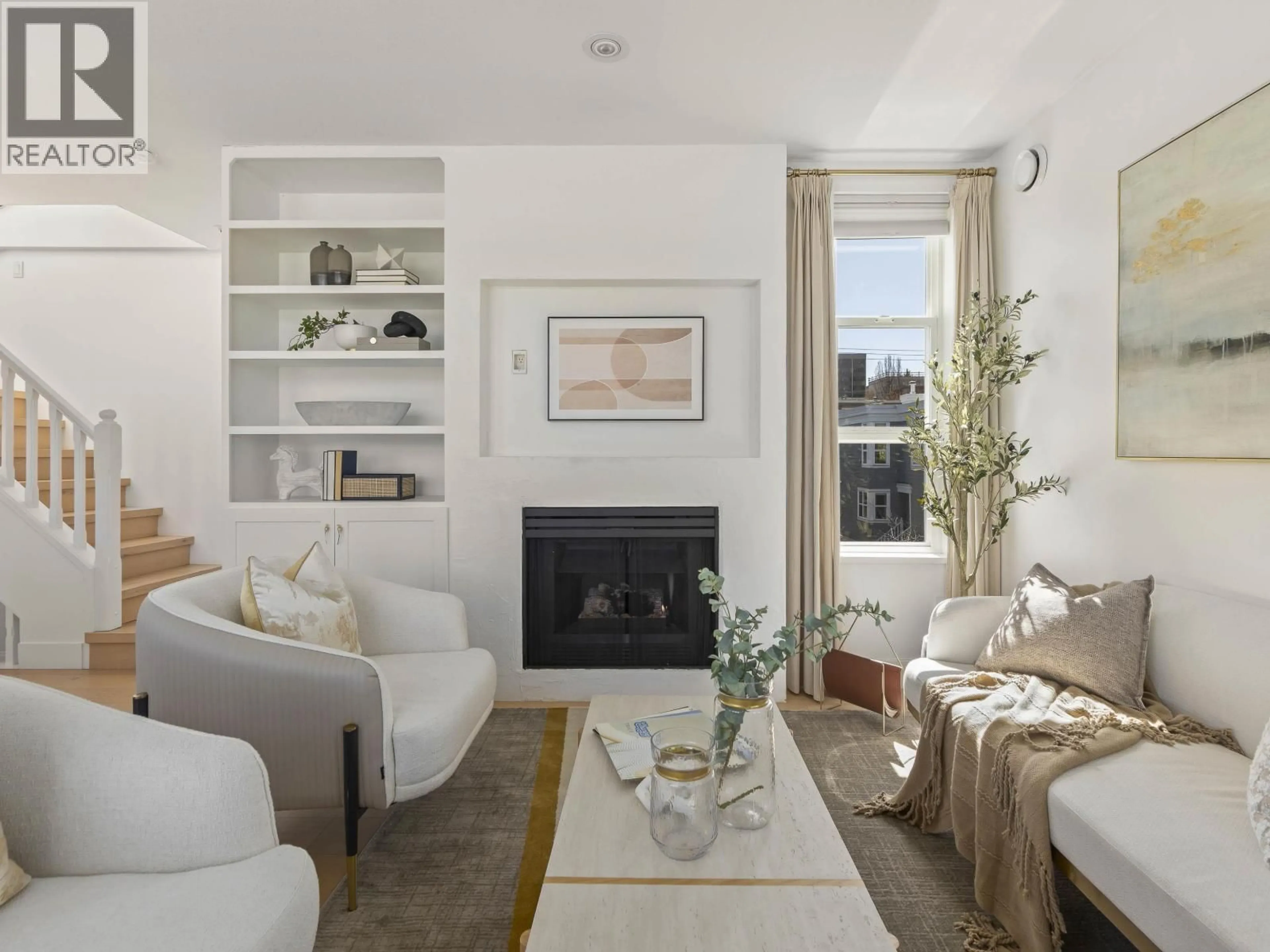 Living room with furniture, unknown for 210 - 655 7TH AVENUE, Vancouver British Columbia V5Z1B6