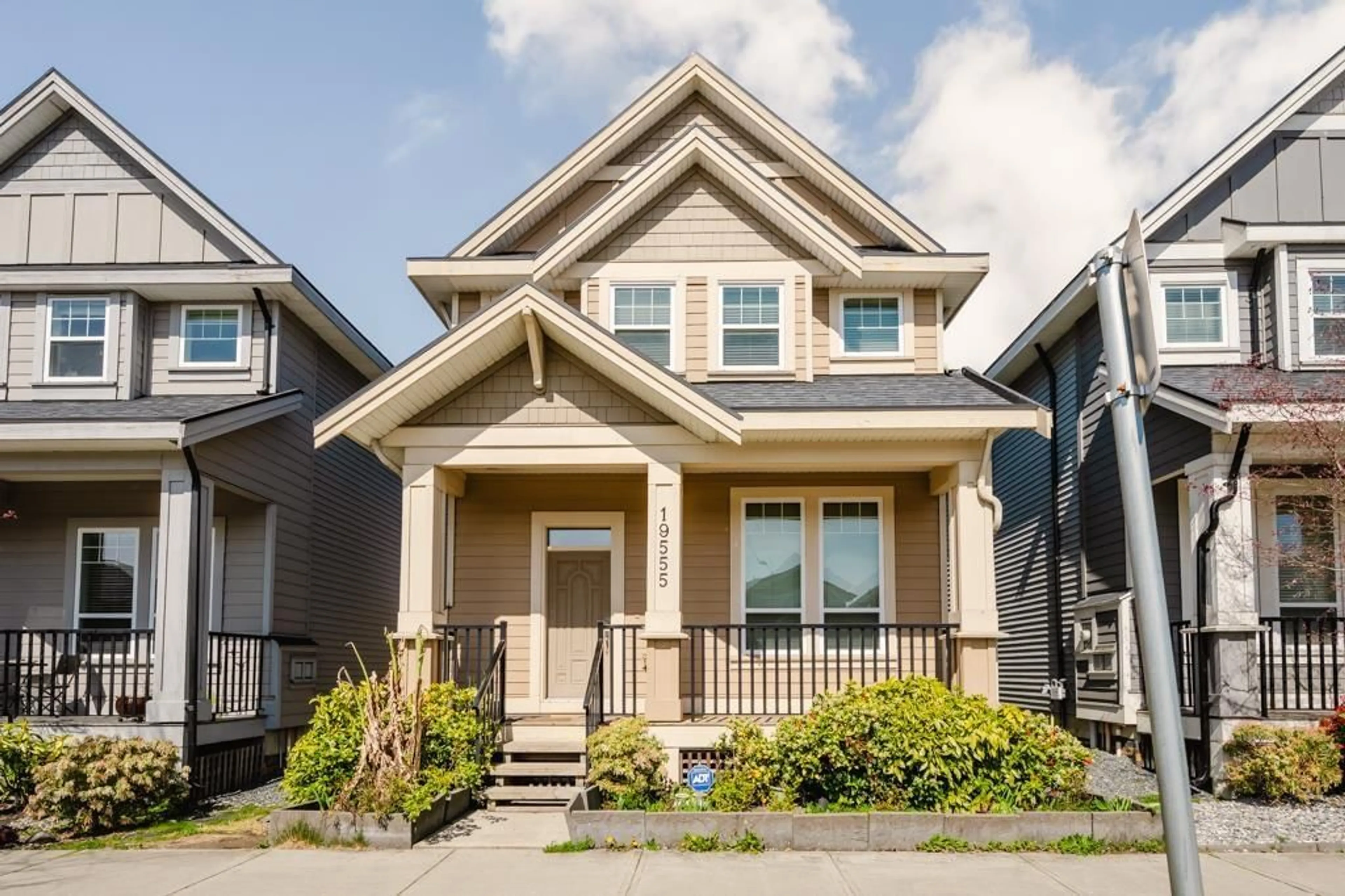 Home with vinyl exterior material, street for 19555 72 AVENUE, Surrey British Columbia V4N3E8