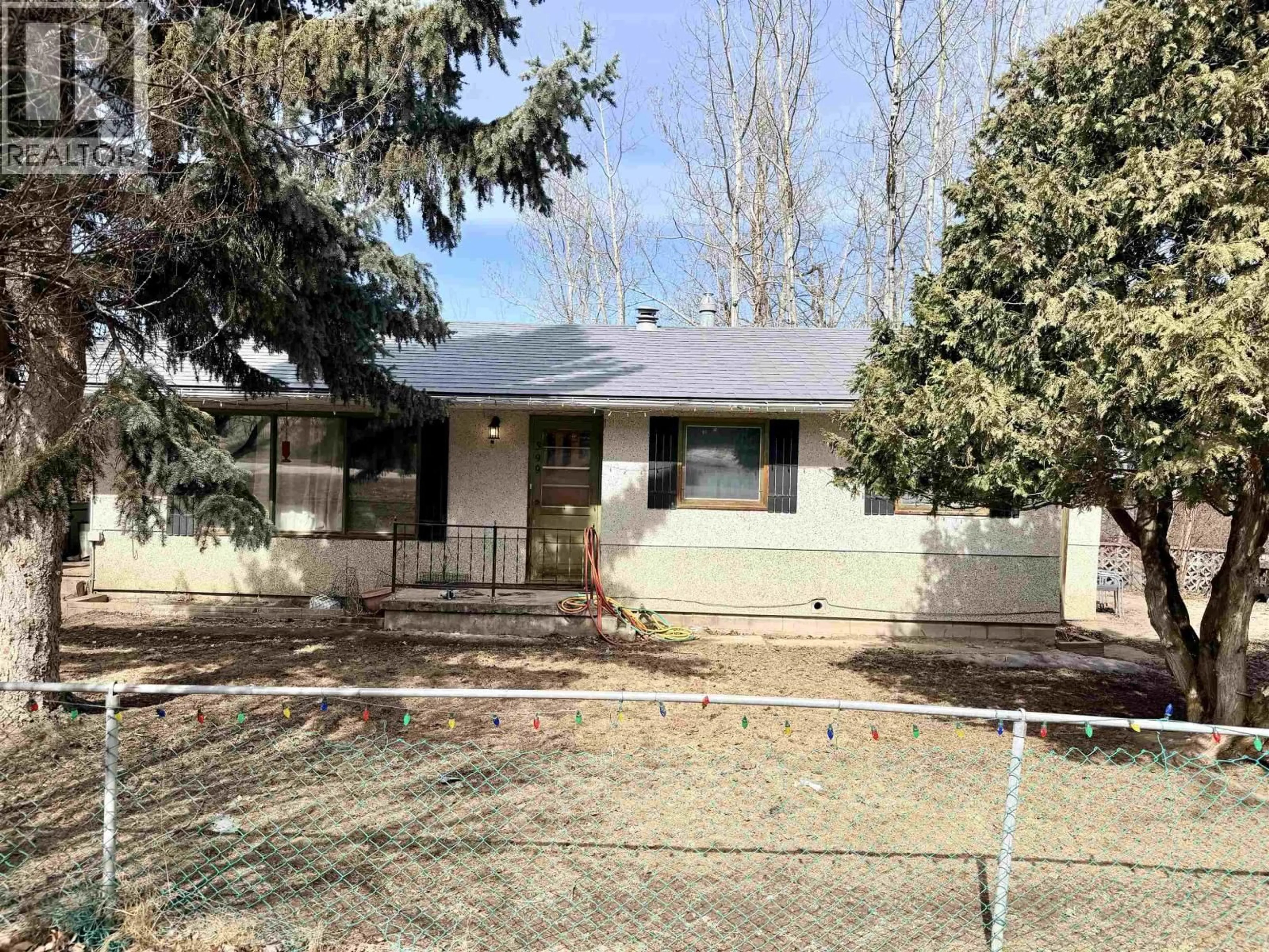 Home with vinyl exterior material, street for 389 6TH W STREET, Vanderhoof British Columbia V0J3A0