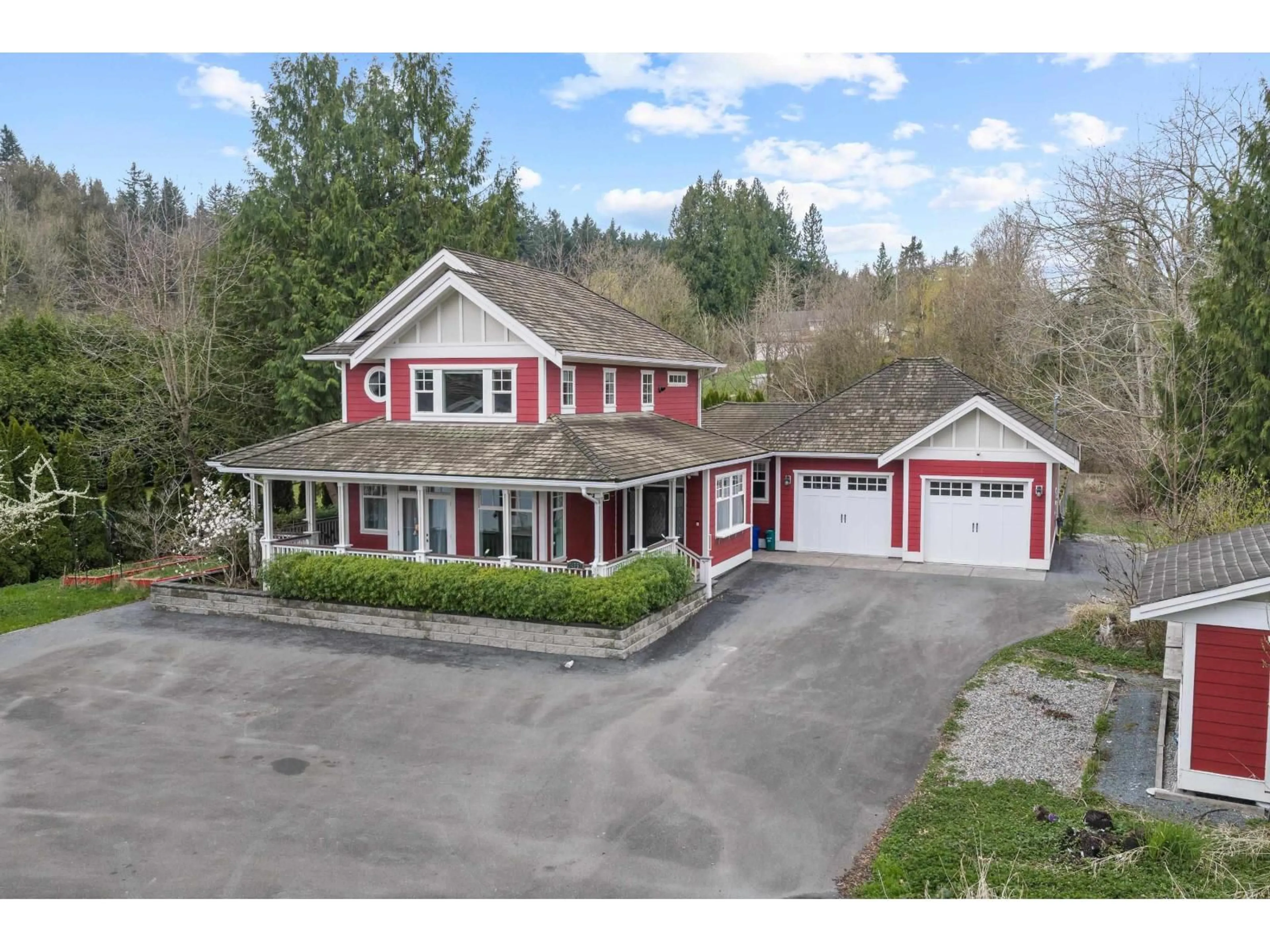 A pic from outside/outdoor area/front of a property/back of a property/a pic from drone, street for 34553 PENNER AVENUE, Mission British Columbia V2V6W1
