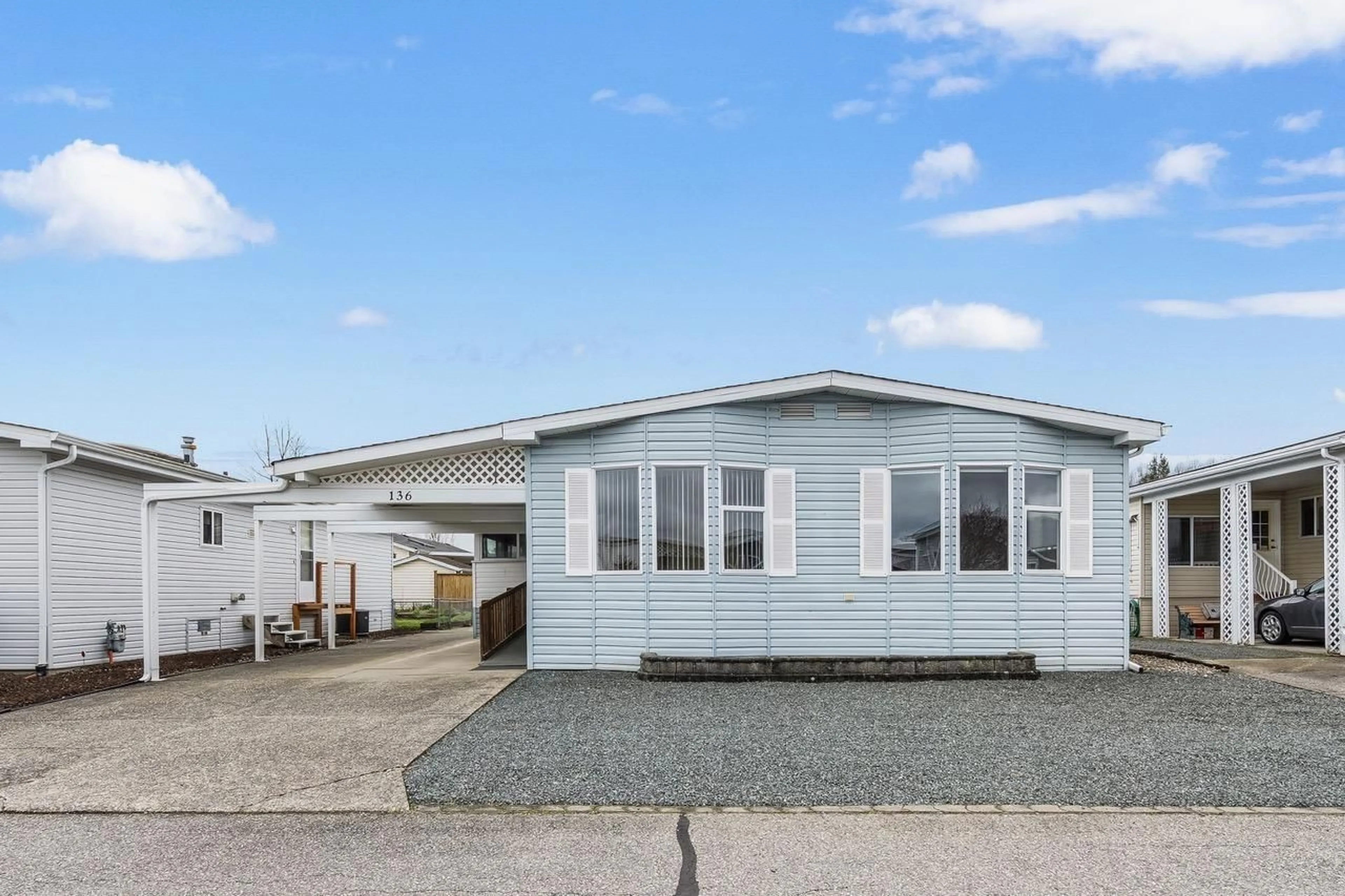 Home with vinyl exterior material, street for 136 - 9055 ASHWELL ROAD, Chilliwack British Columbia V2P7S6