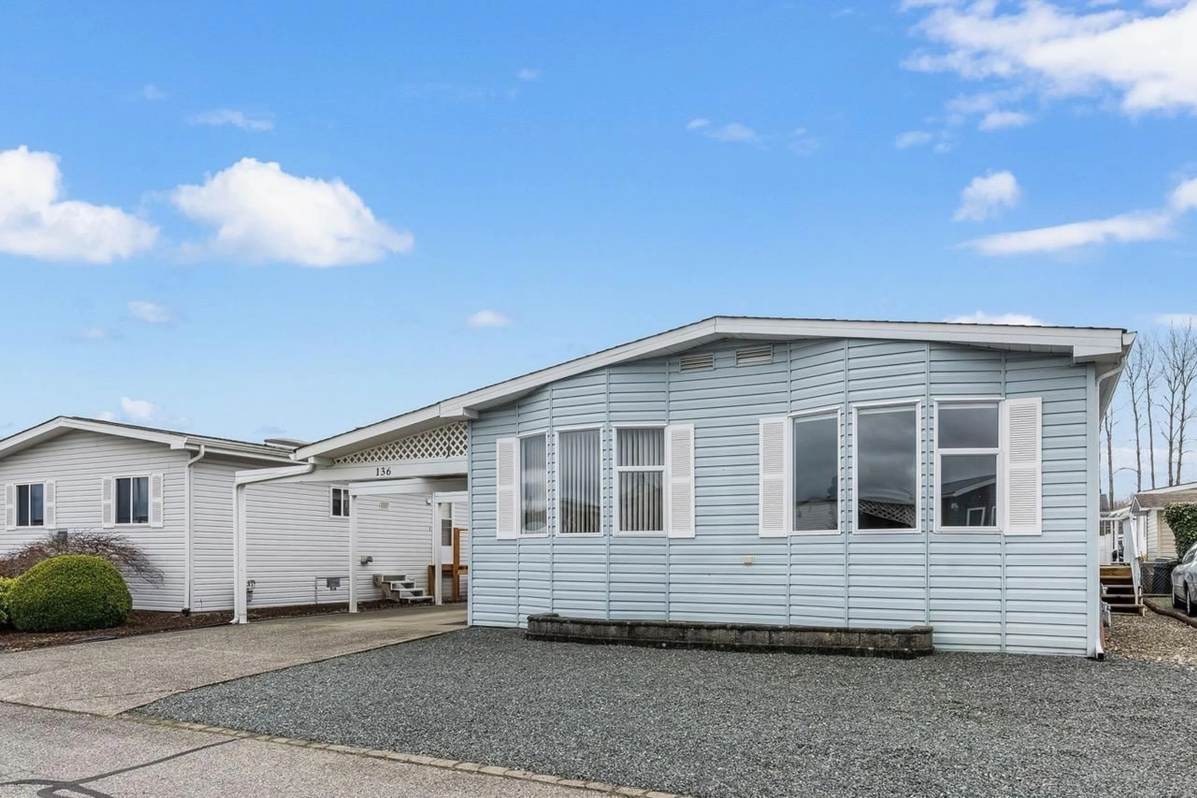 Home with vinyl exterior material, street for 136 - 9055 ASHWELL ROAD, Chilliwack British Columbia V2P7S6