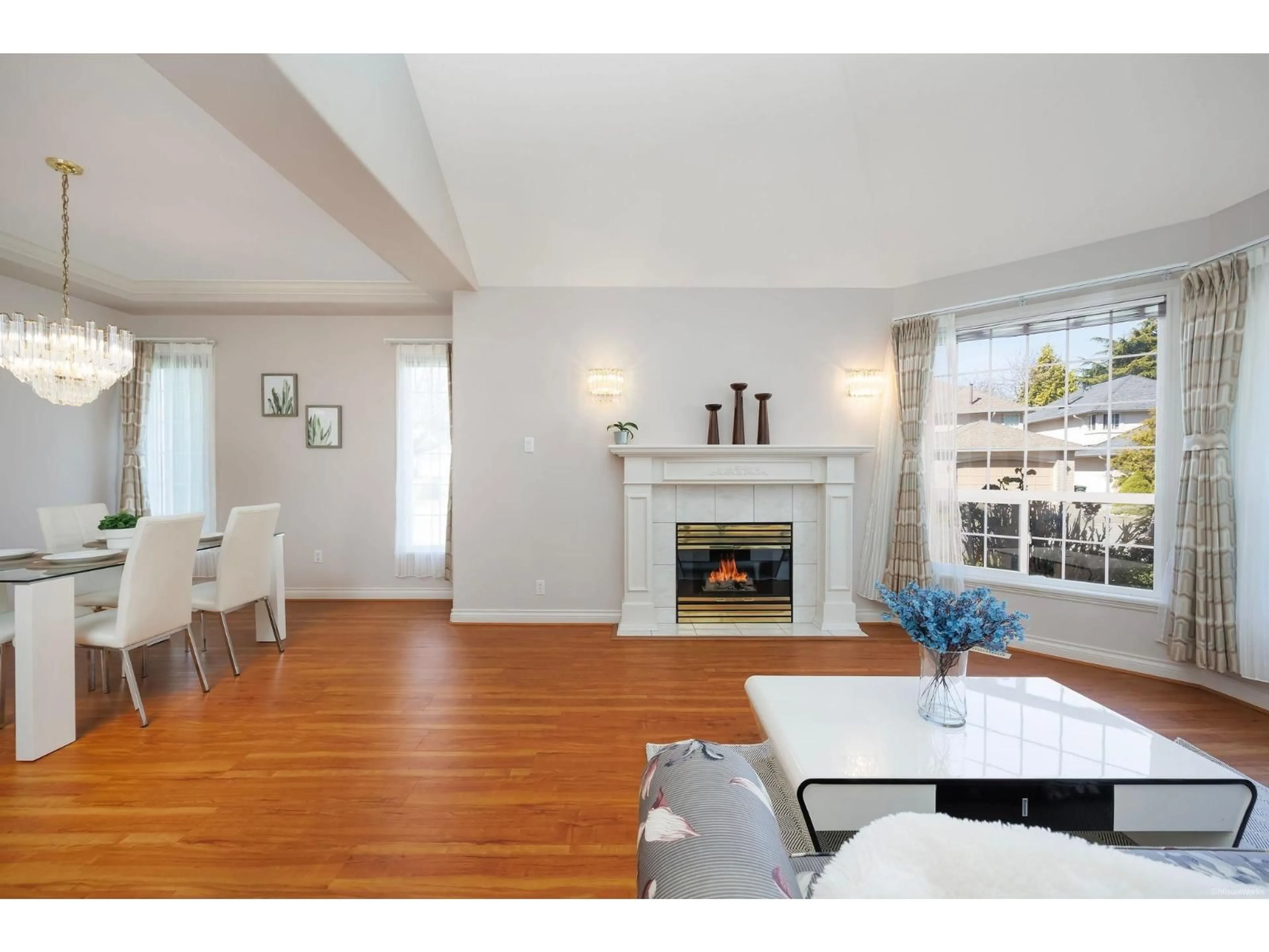 Living room with furniture, wood/laminate floor for 2244 140A STREET, Surrey British Columbia V4A9R8