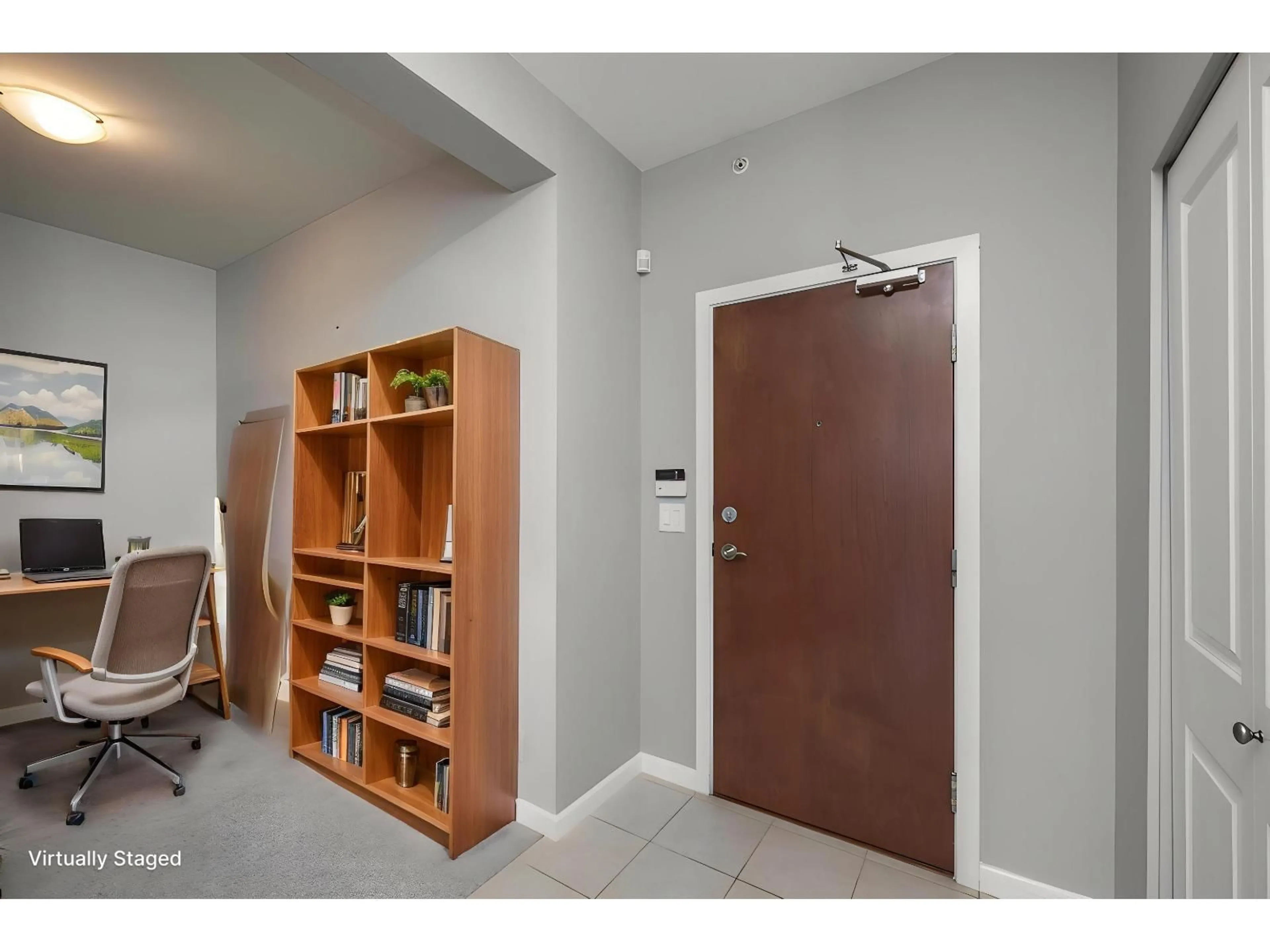Indoor entryway for 430 - 15380 102A AVENUE, Surrey British Columbia V3R0B3