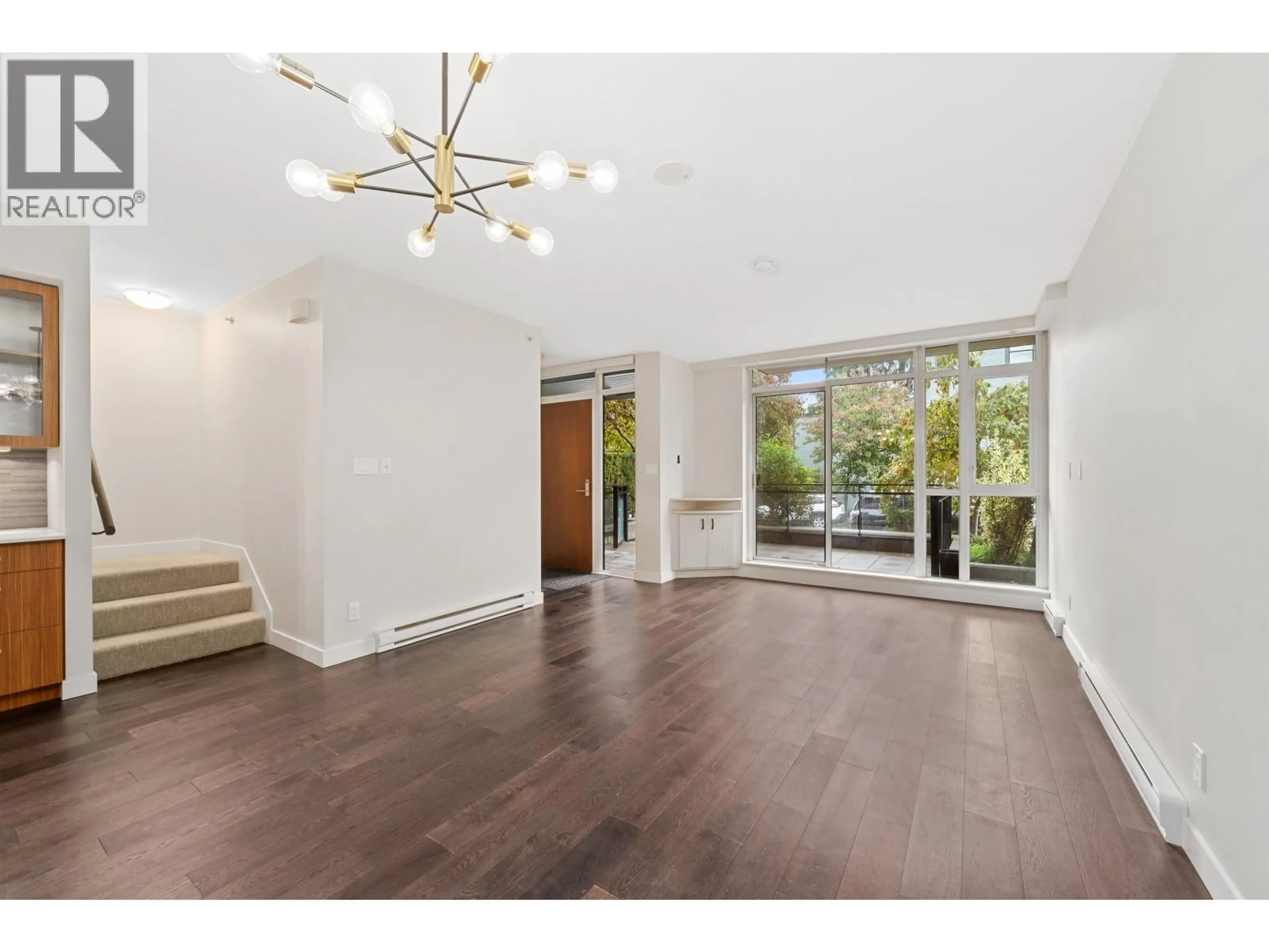 Unknown for 2389 SCOTIA STREET, Vancouver British Columbia V5T0B2