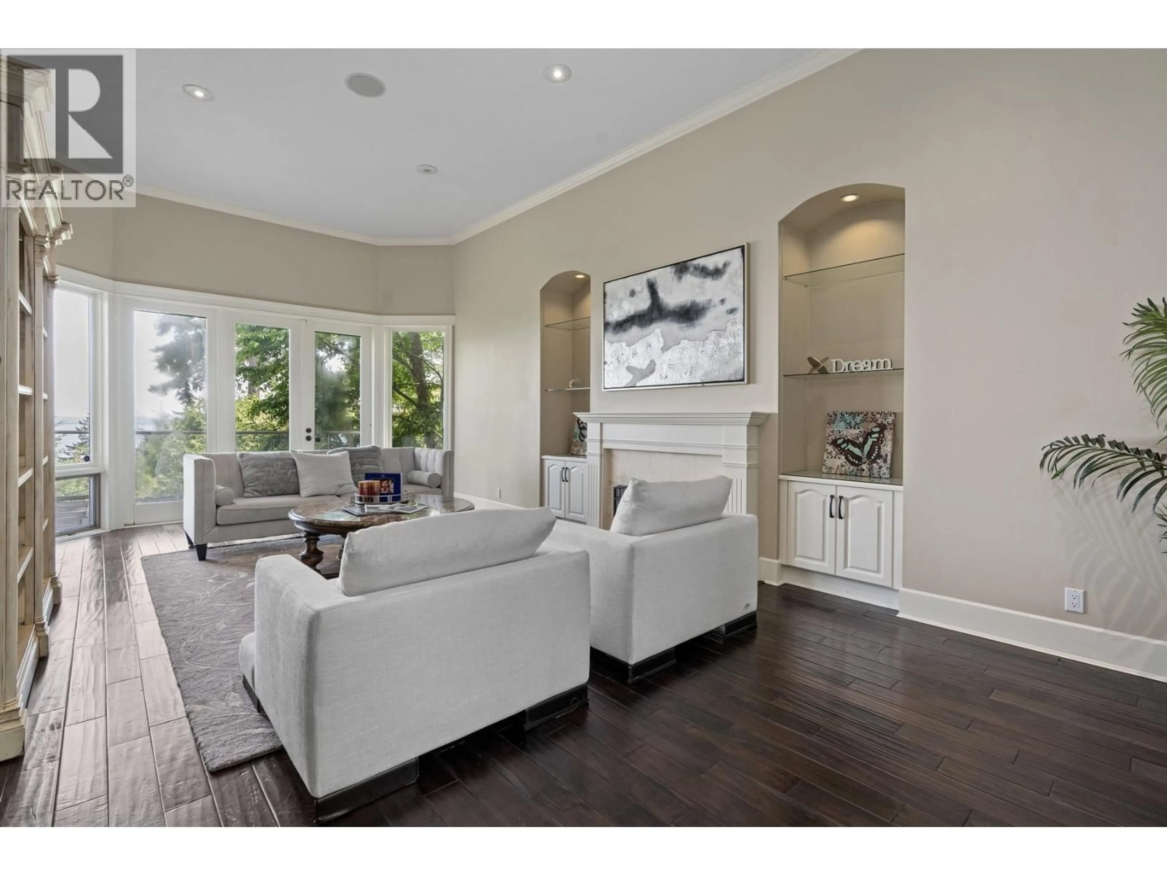 Living room with furniture, unknown for 4882 VISTA PLACE, West Vancouver British Columbia V7W3E7