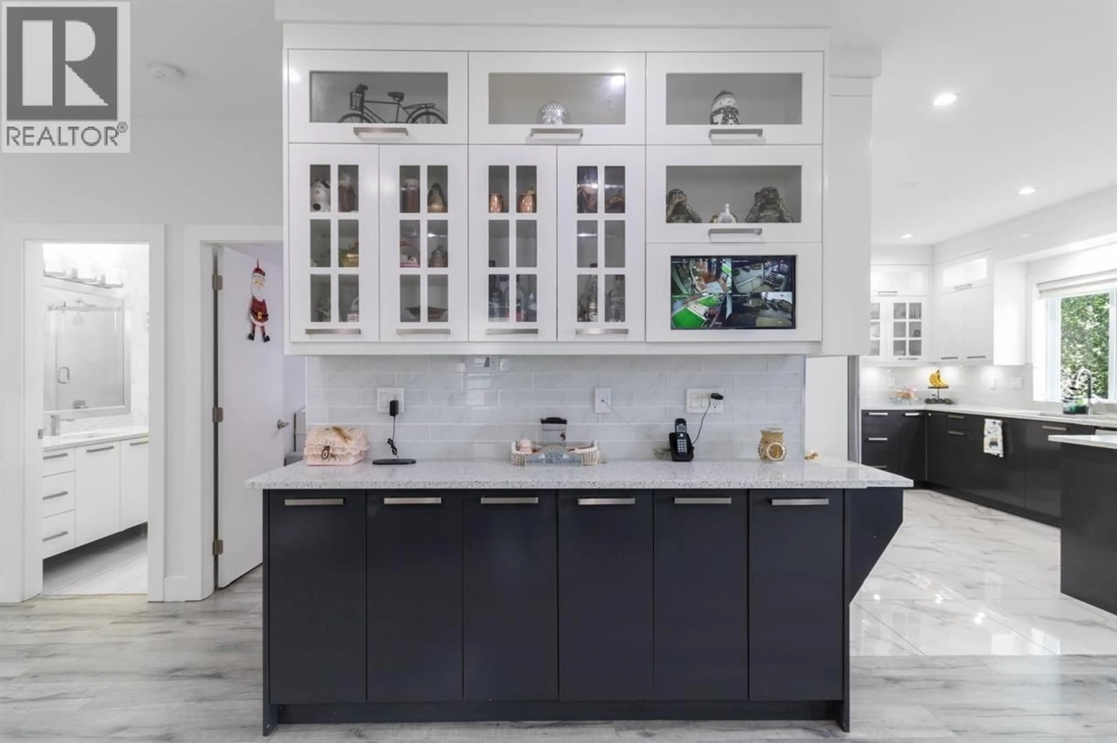 Contemporary kitchen, ceramic/tile floor for 1411 SALTER STREET, New Westminster British Columbia V3M5A8