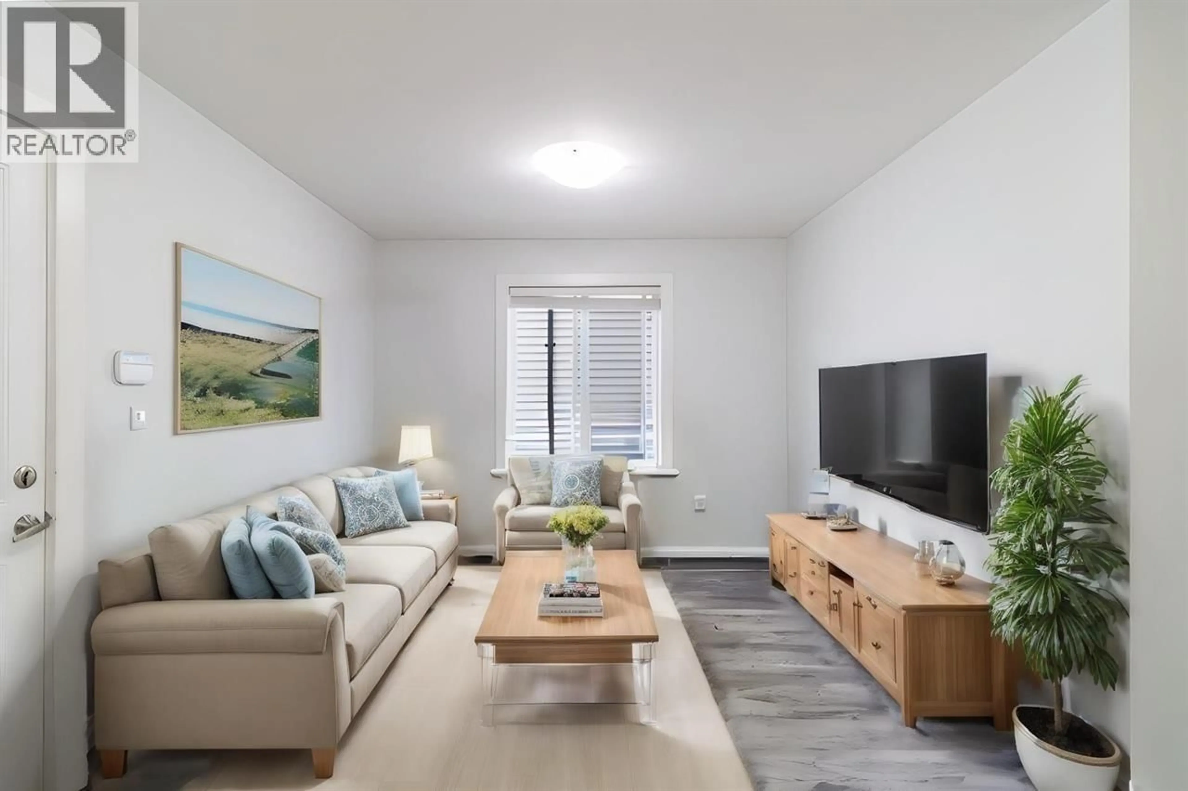 Living room with furniture, unknown for 1411 SALTER STREET, New Westminster British Columbia V3M5A8