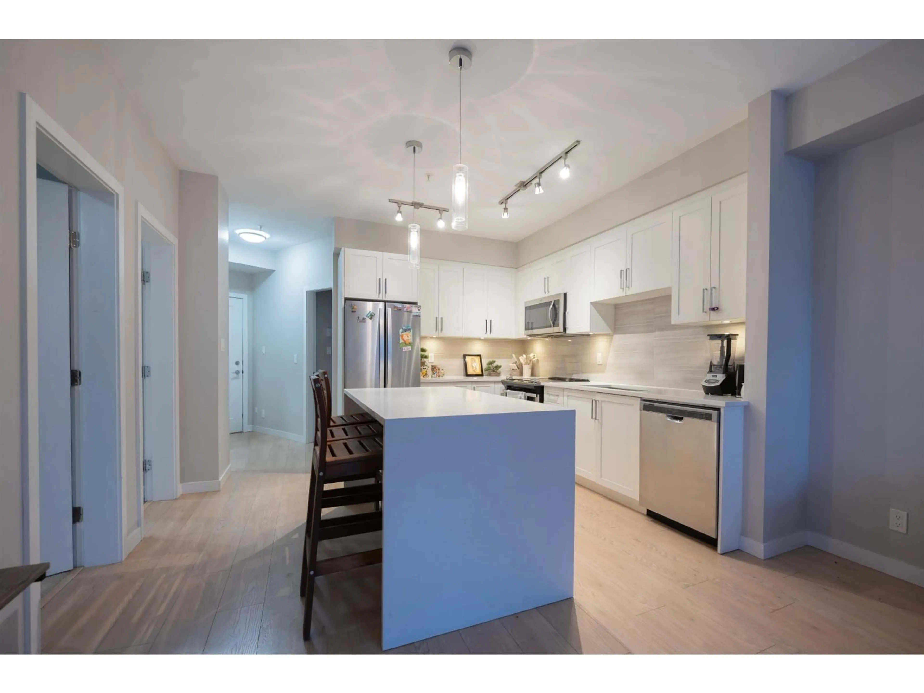 Open concept kitchen, unknown for D202 - 20211 66 AVENUE, Langley British Columbia V2Y0L4