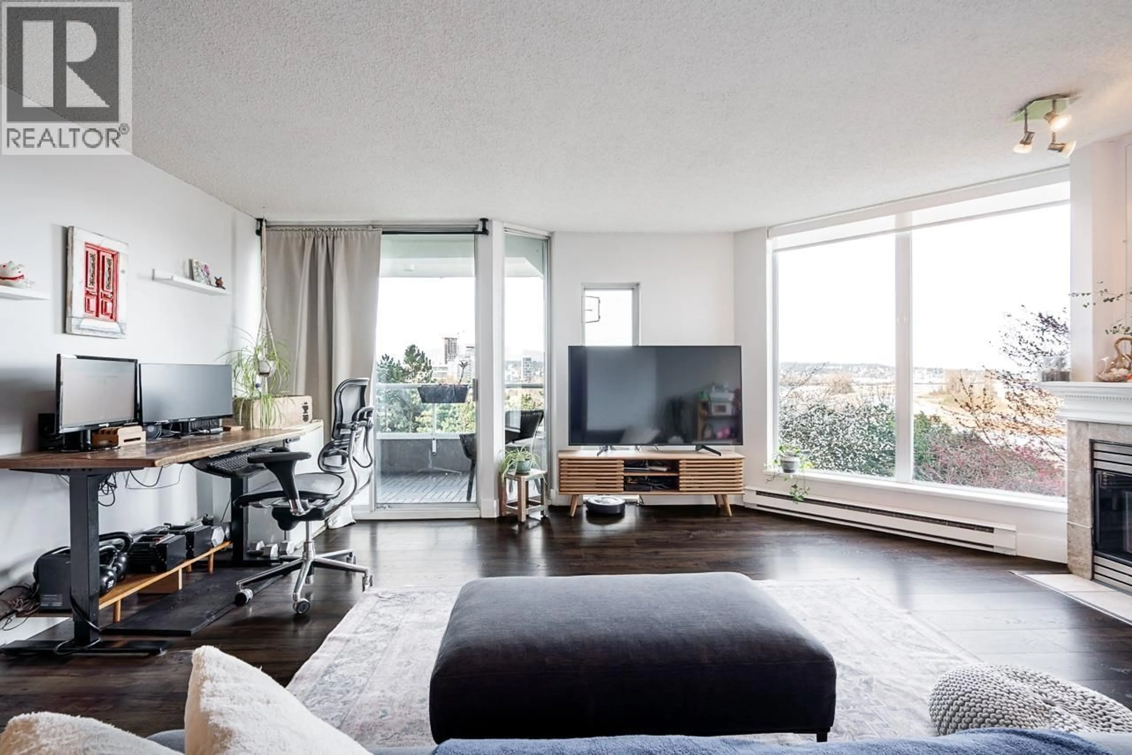 Living room with furniture, unknown for 504 - 69 JAMIESON COURT, New Westminster British Columbia V3L5R3