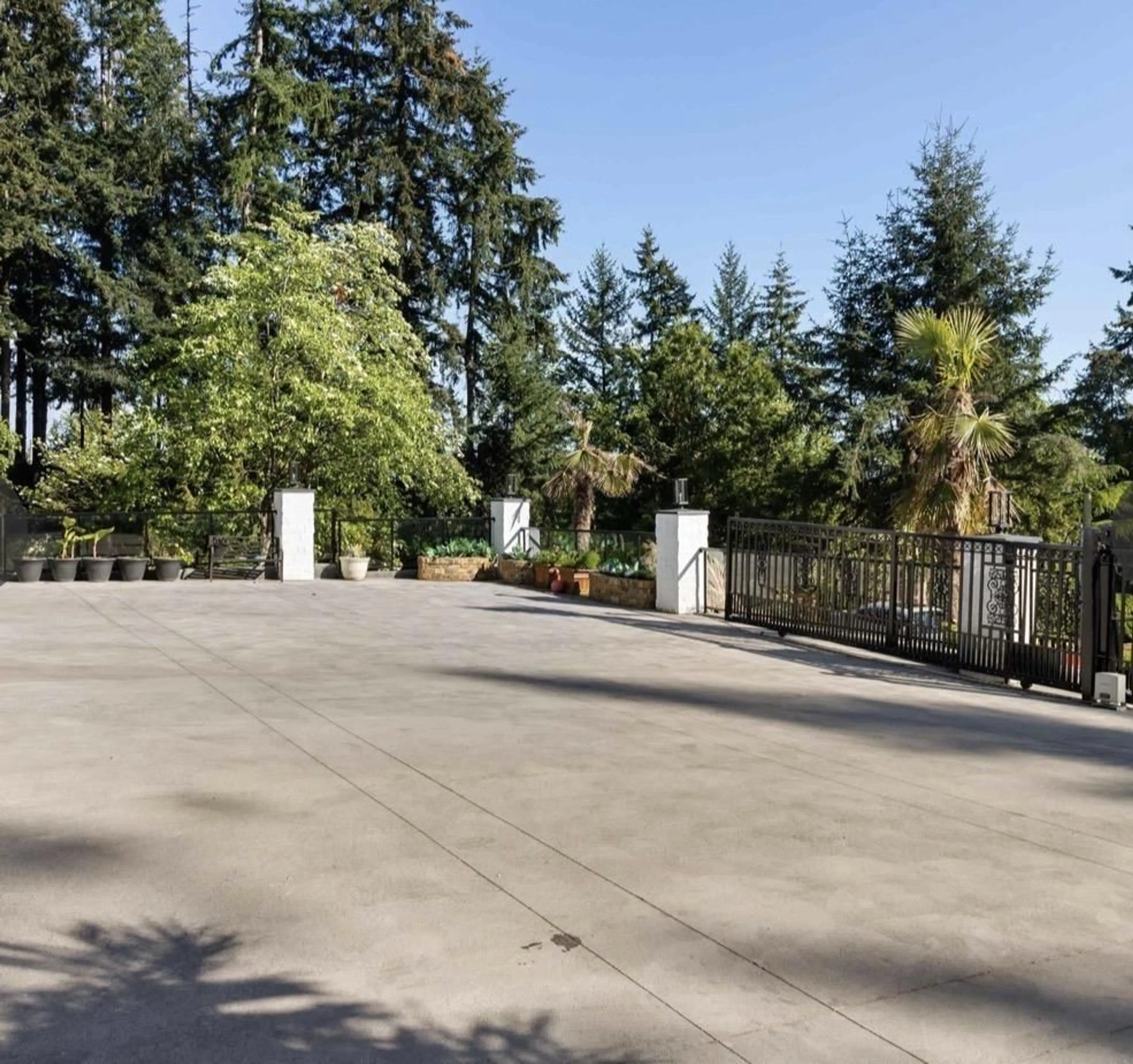 Unknown for 14203 TRITES ROAD, Surrey British Columbia V3X3E7