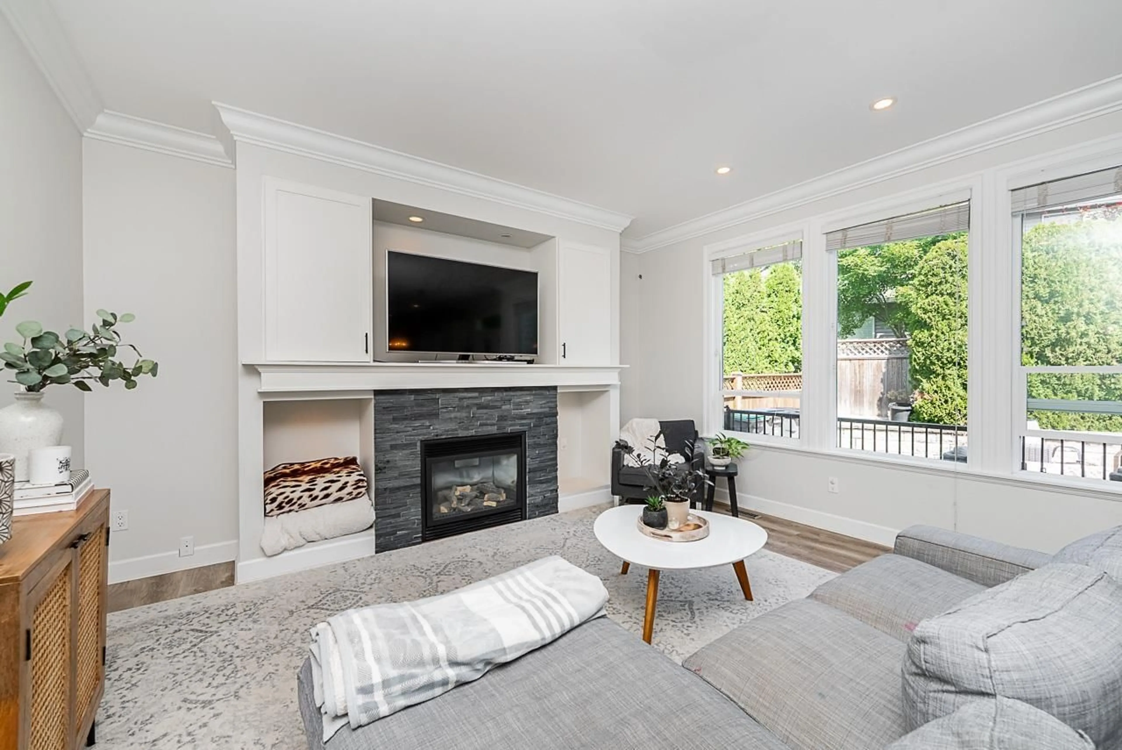 Living room with furniture, unknown for 7078 179 STREET, Surrey British Columbia V3S7A3