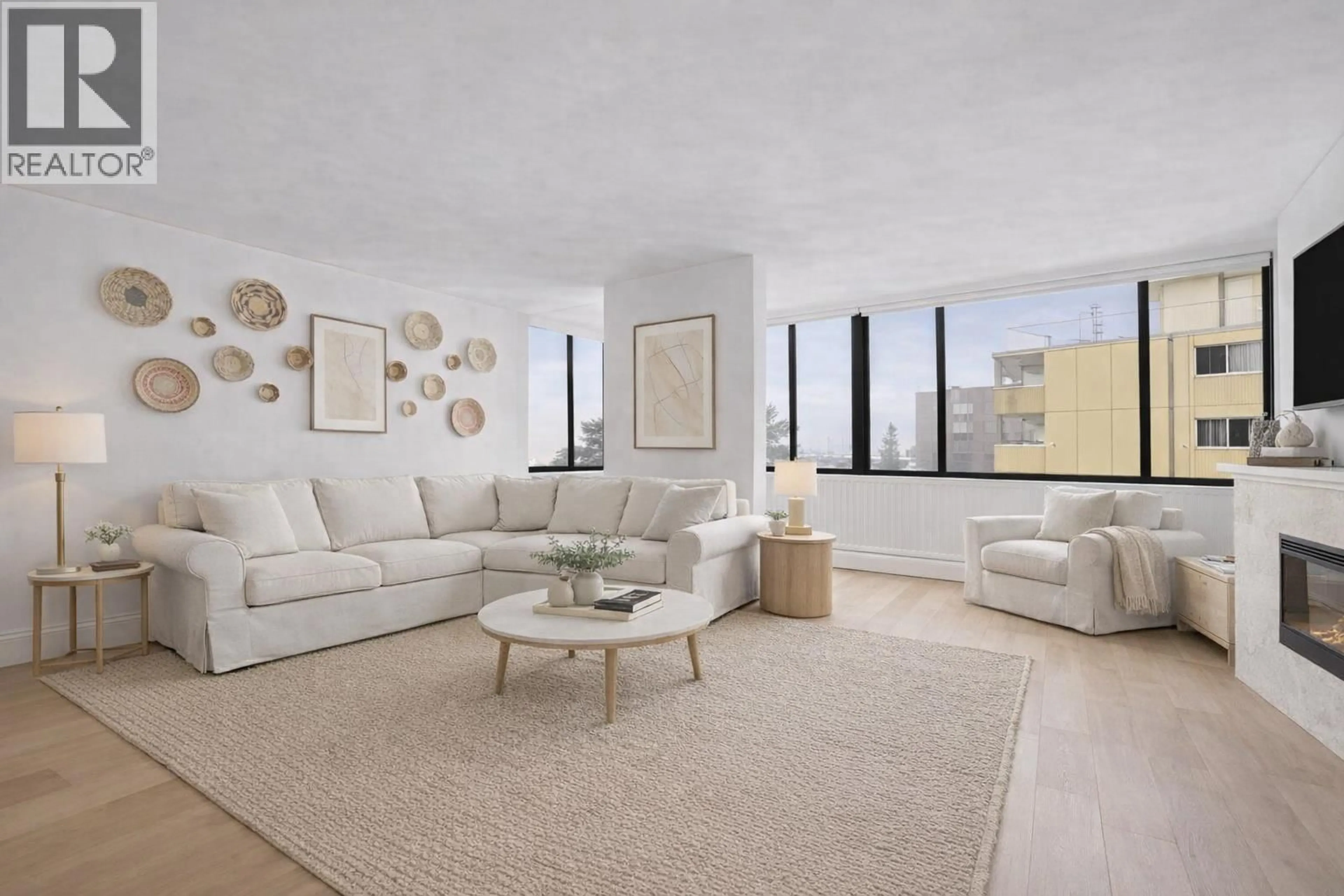 Living room with furniture, unknown for 703 - 2167 BELLEVUE AVENUE, West Vancouver British Columbia V7V1C2