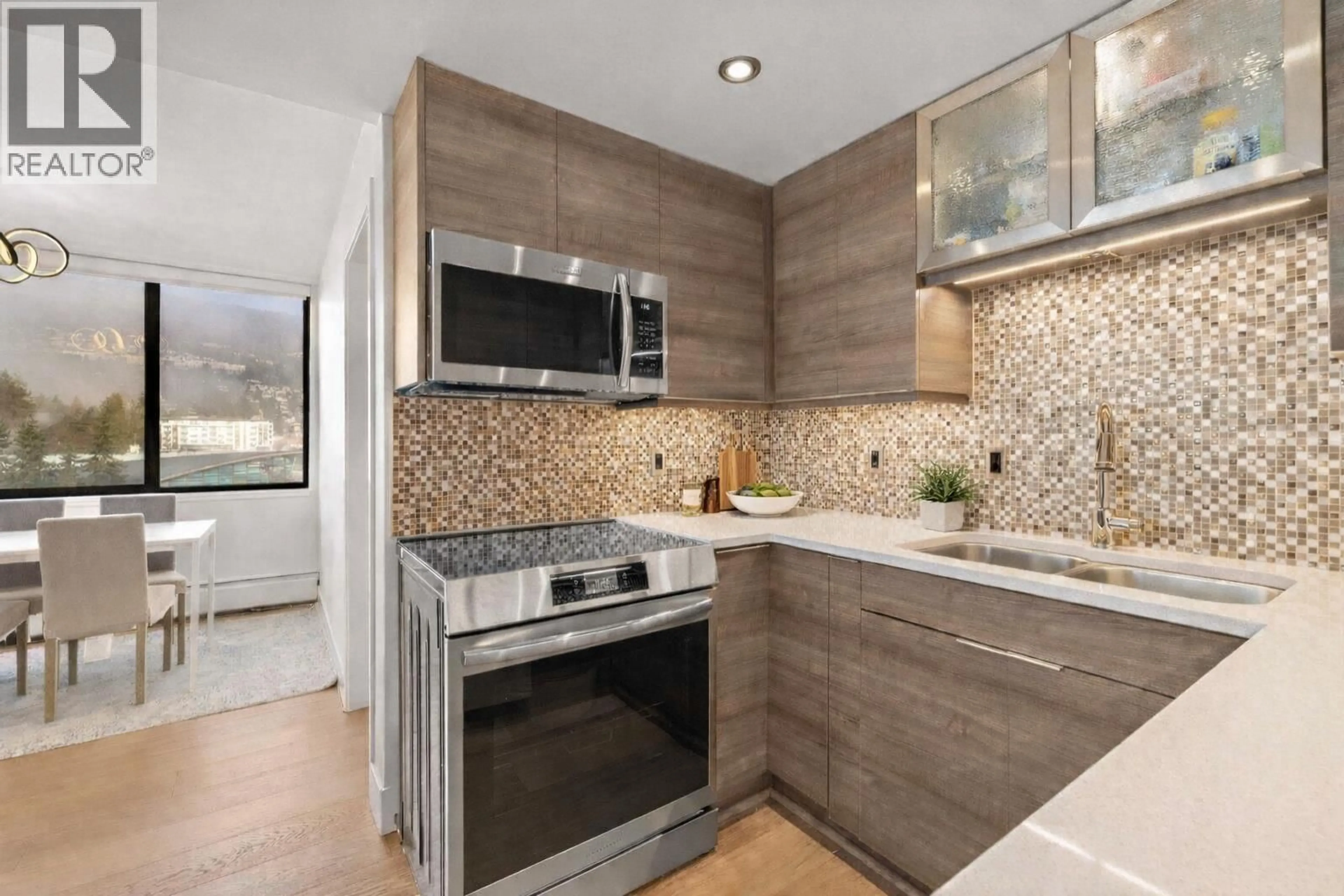 Unknown for 703 - 2167 BELLEVUE AVENUE, West Vancouver British Columbia V7V1C2