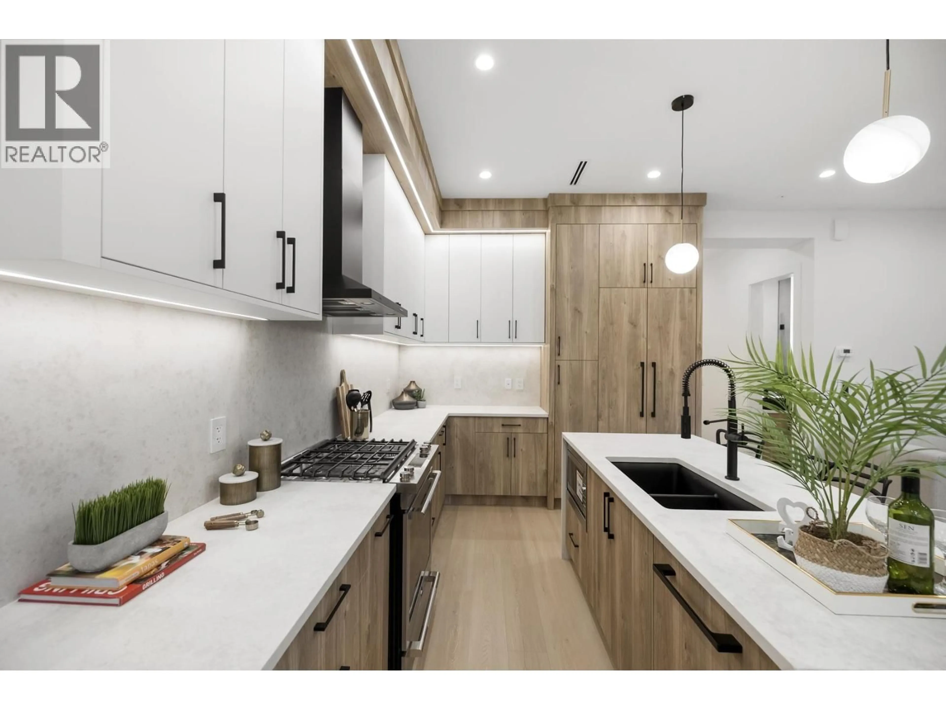 Unknown for 5668 10A AVENUE, Delta British Columbia V4L1C2