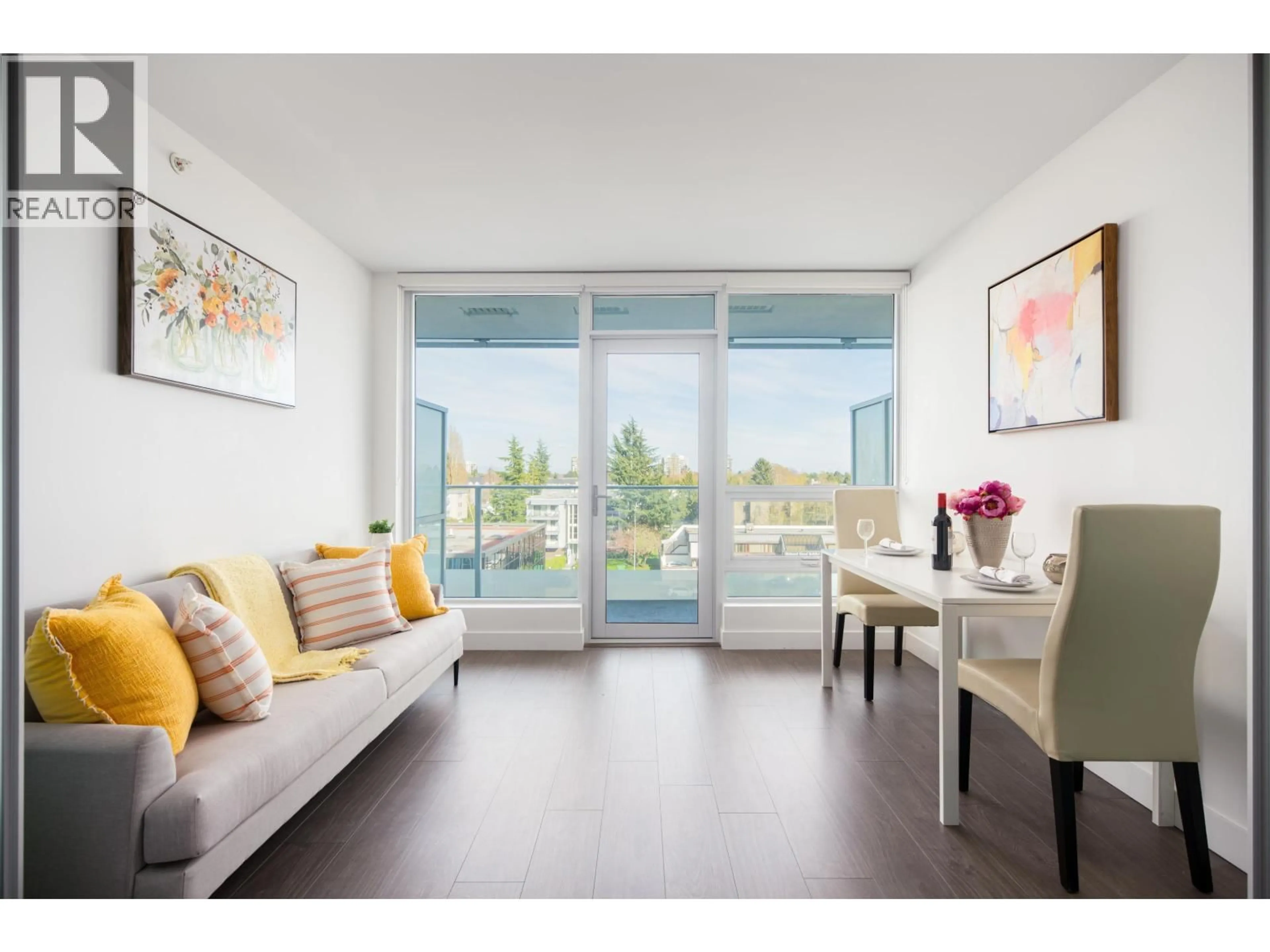 Living room with furniture, wood/laminate floor for 625 - 8133 COOK ROAD, Richmond British Columbia V6Y0L7
