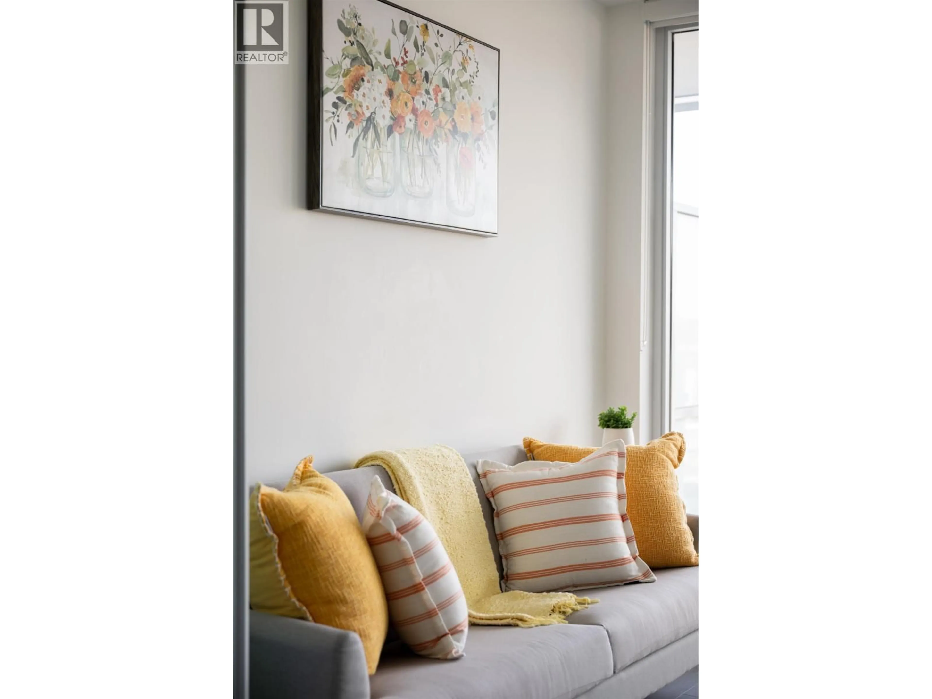 Living room with furniture, unknown for 625 - 8133 COOK ROAD, Richmond British Columbia V6Y0L7