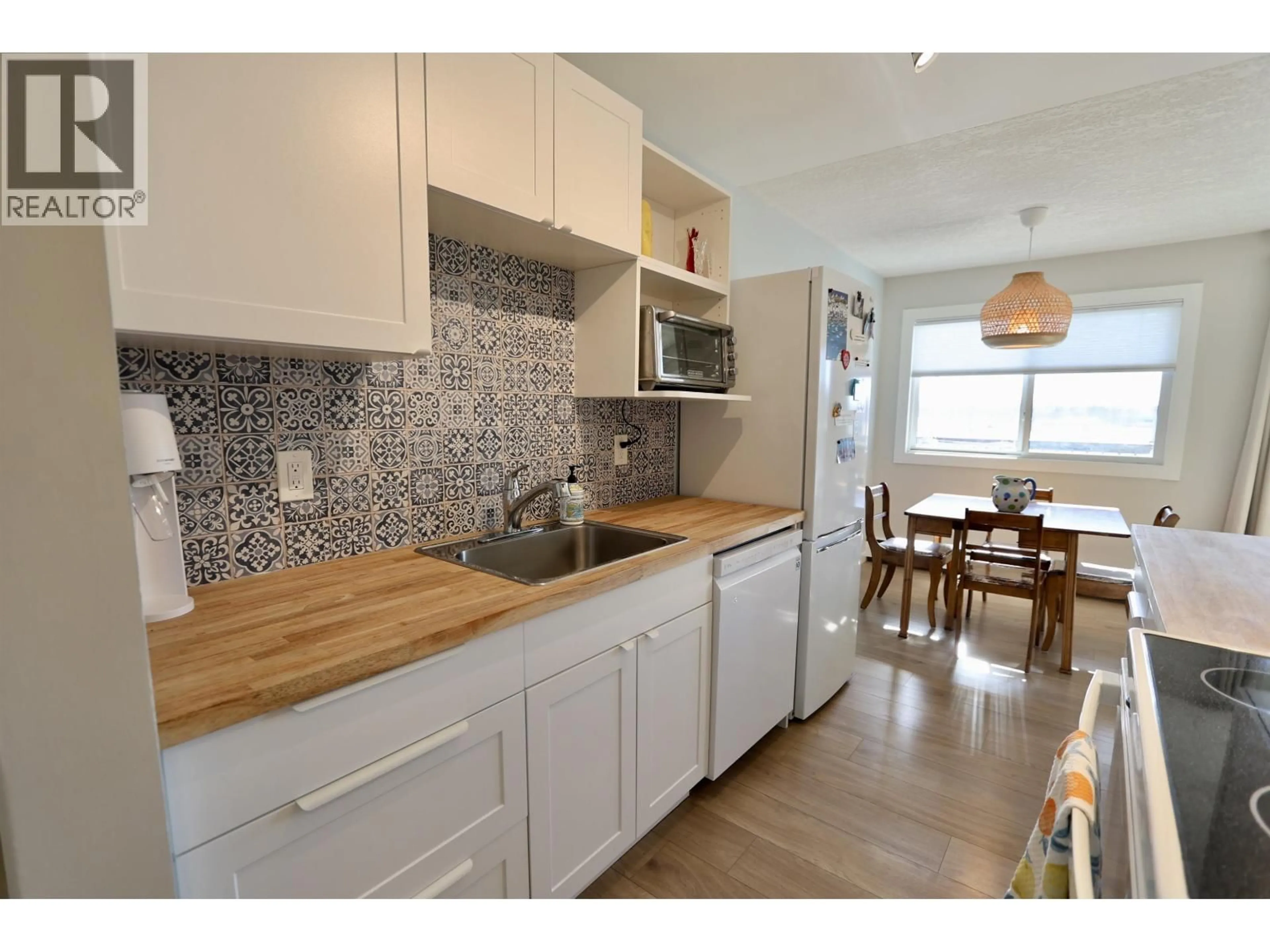 Open concept kitchen, unknown for 202 - 4288 15TH AVENUE, Prince George British Columbia V2M5K6